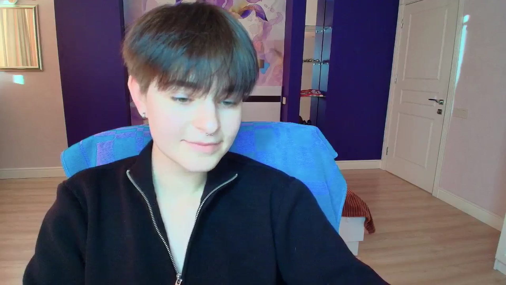 Gallery image thumbnail from EmiliaYours's myfreecams stream on, 03/21/2025, 14:57 image 17 of 20