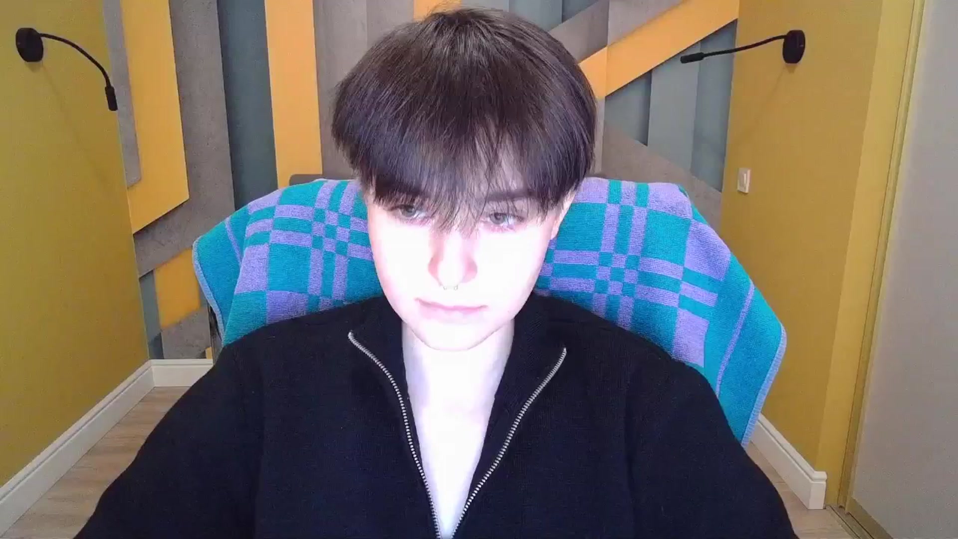 Gallery image thumbnail from EmiliaYours's myfreecams stream on, 03/22/2025, 14:39 image 2 of 20