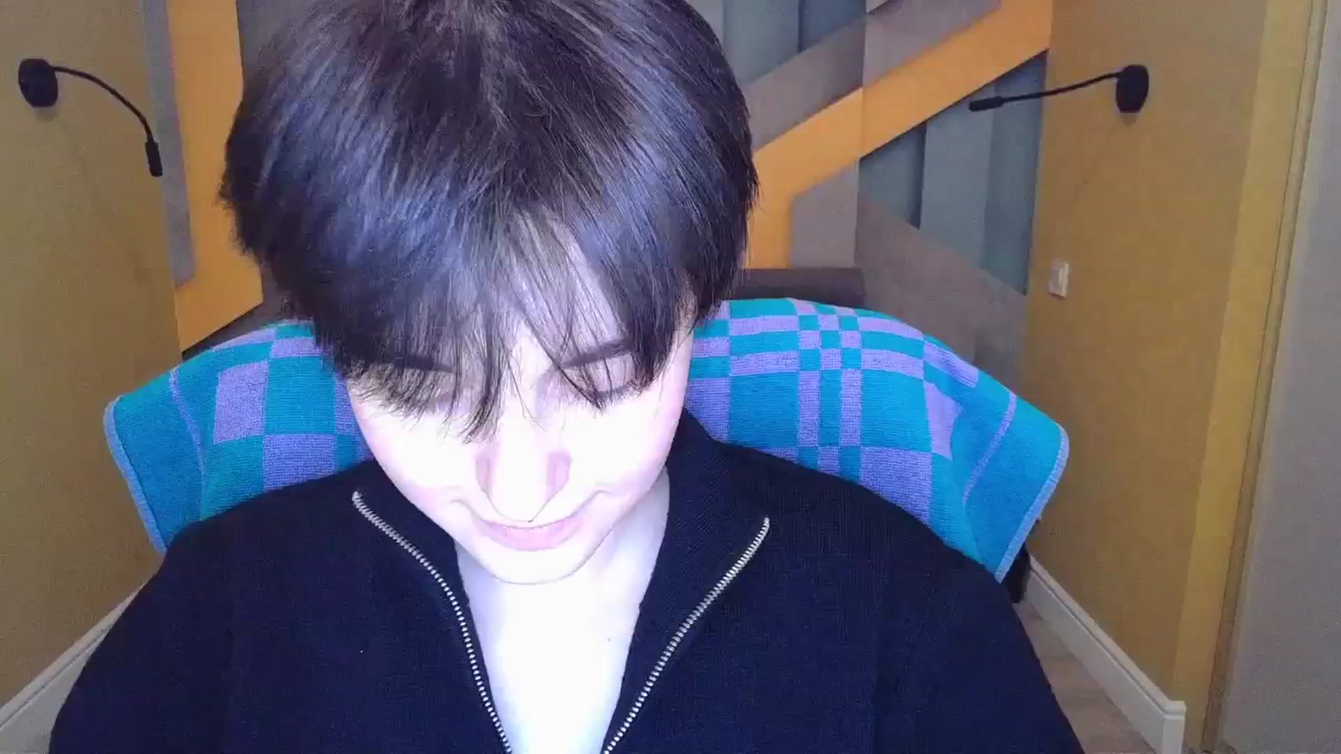 Gallery image thumbnail from EmiliaYours's myfreecams stream on, 03/22/2025, 16:37 image 12 of 20