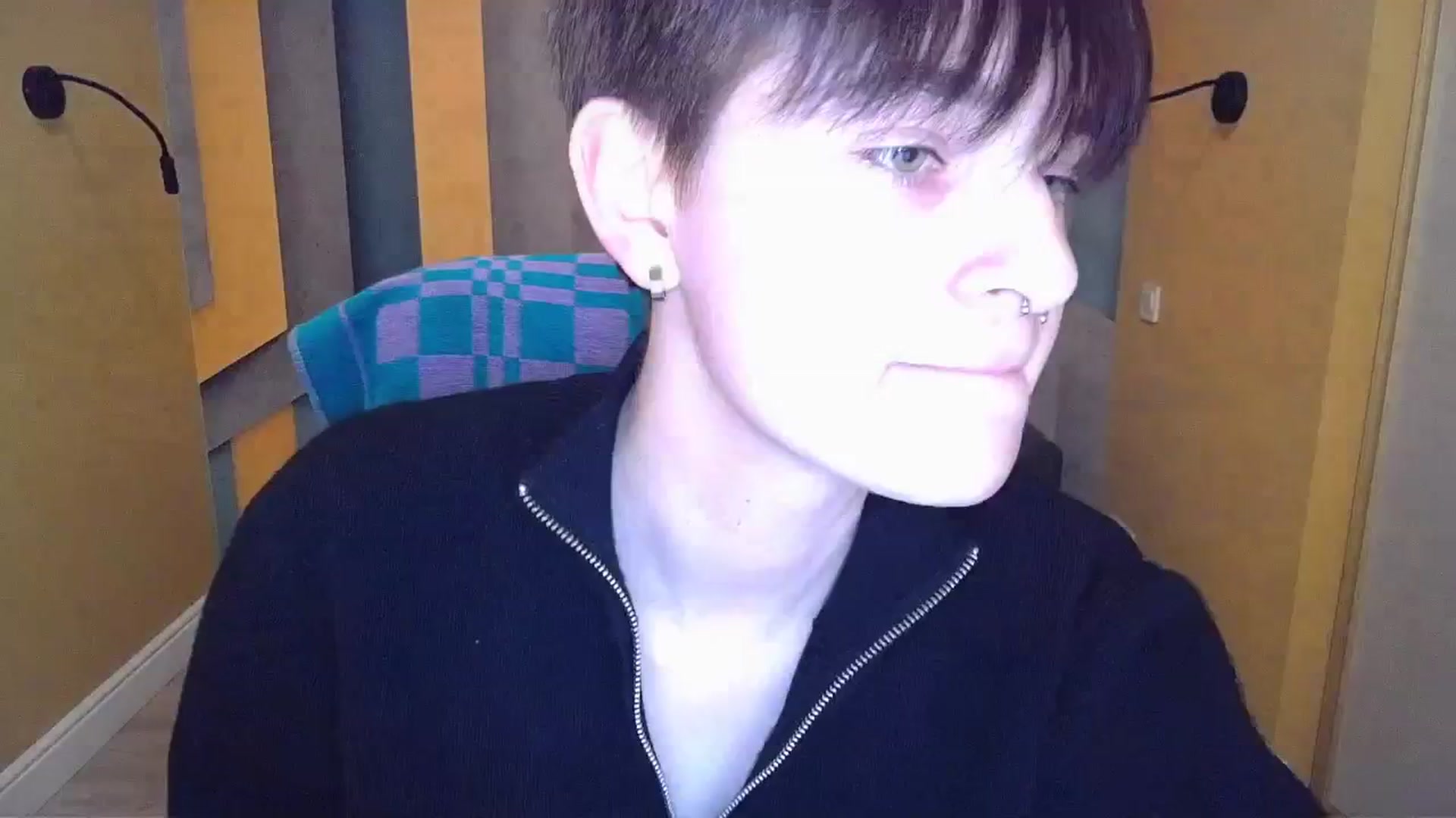 Gallery image thumbnail from EmiliaYours's myfreecams stream on, 03/22/2025, 16:37 image 19 of 20