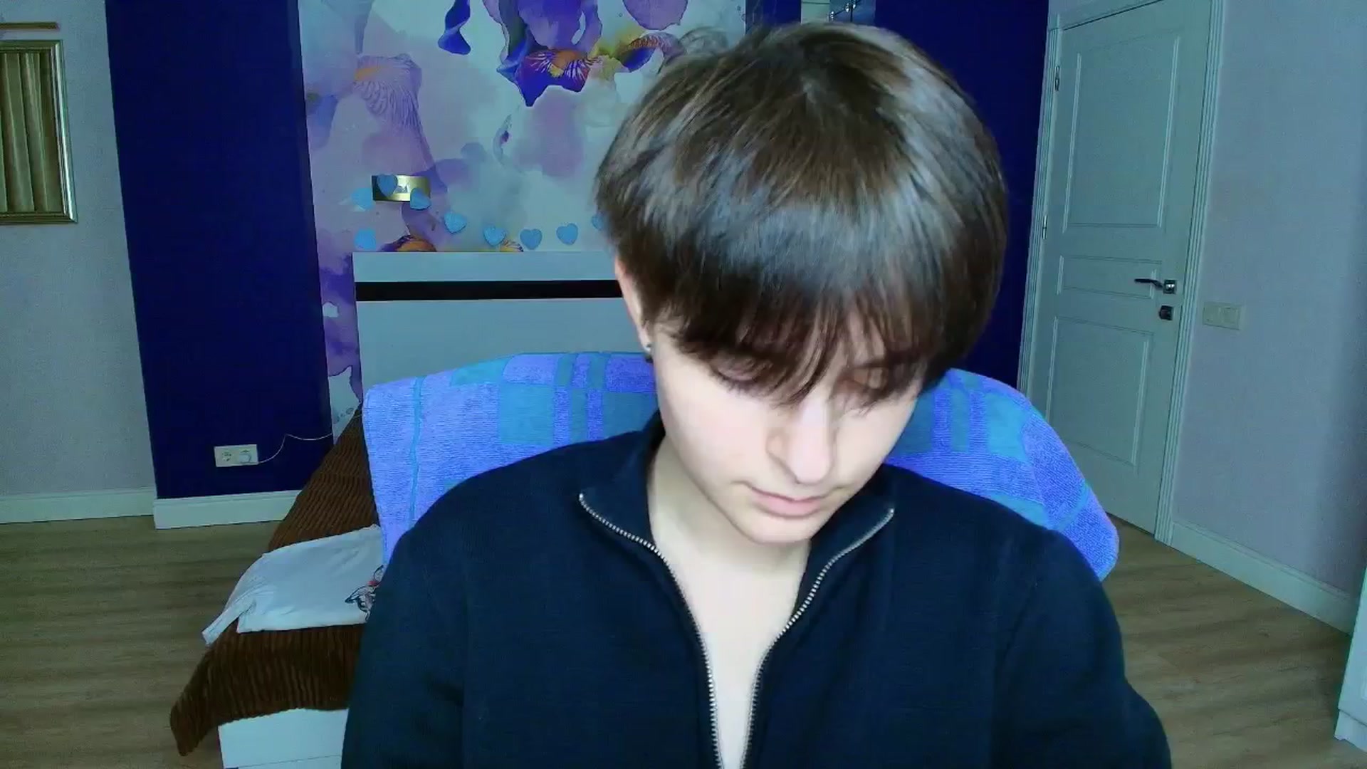 Gallery image thumbnail from EmiliaYours's myfreecams stream on, 03/24/2025, 17:10 image 5 of 20