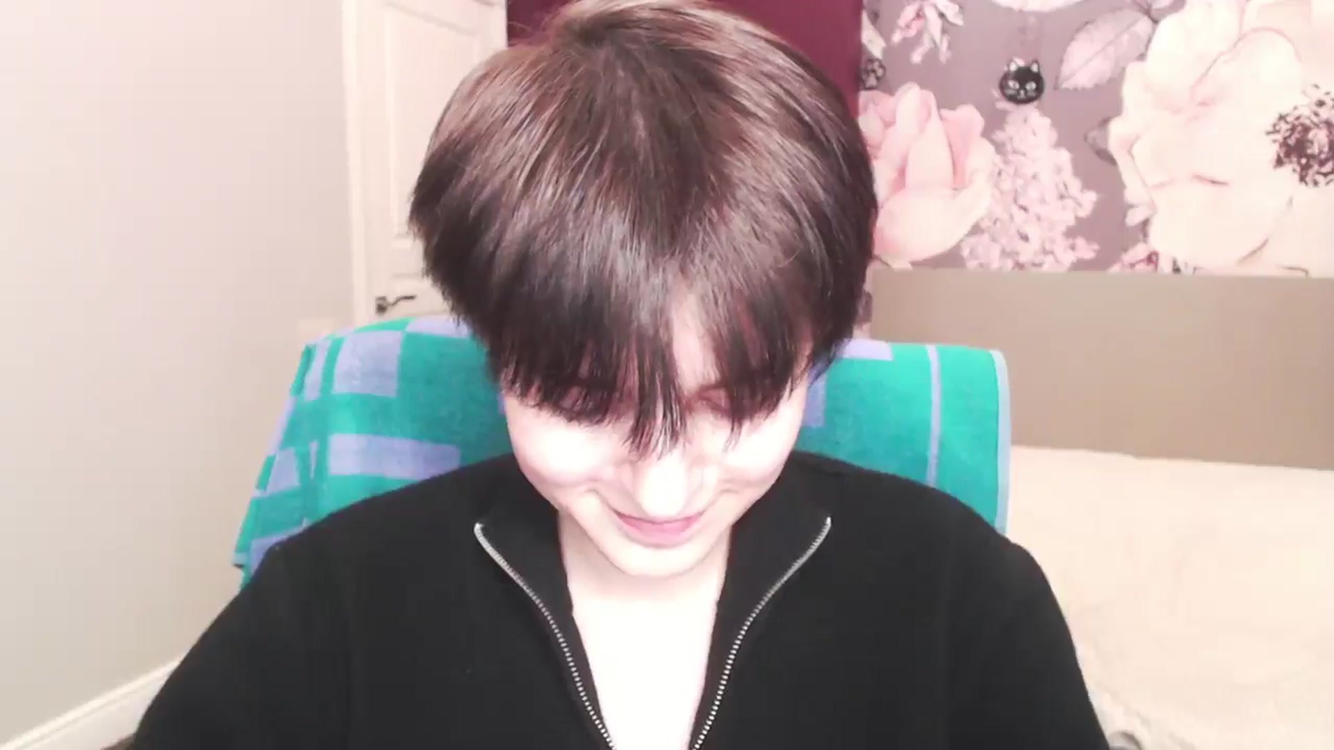Gallery image thumbnail from EmiliaYours's myfreecams stream on, 03/25/2025, 16:01 image 11 of 20