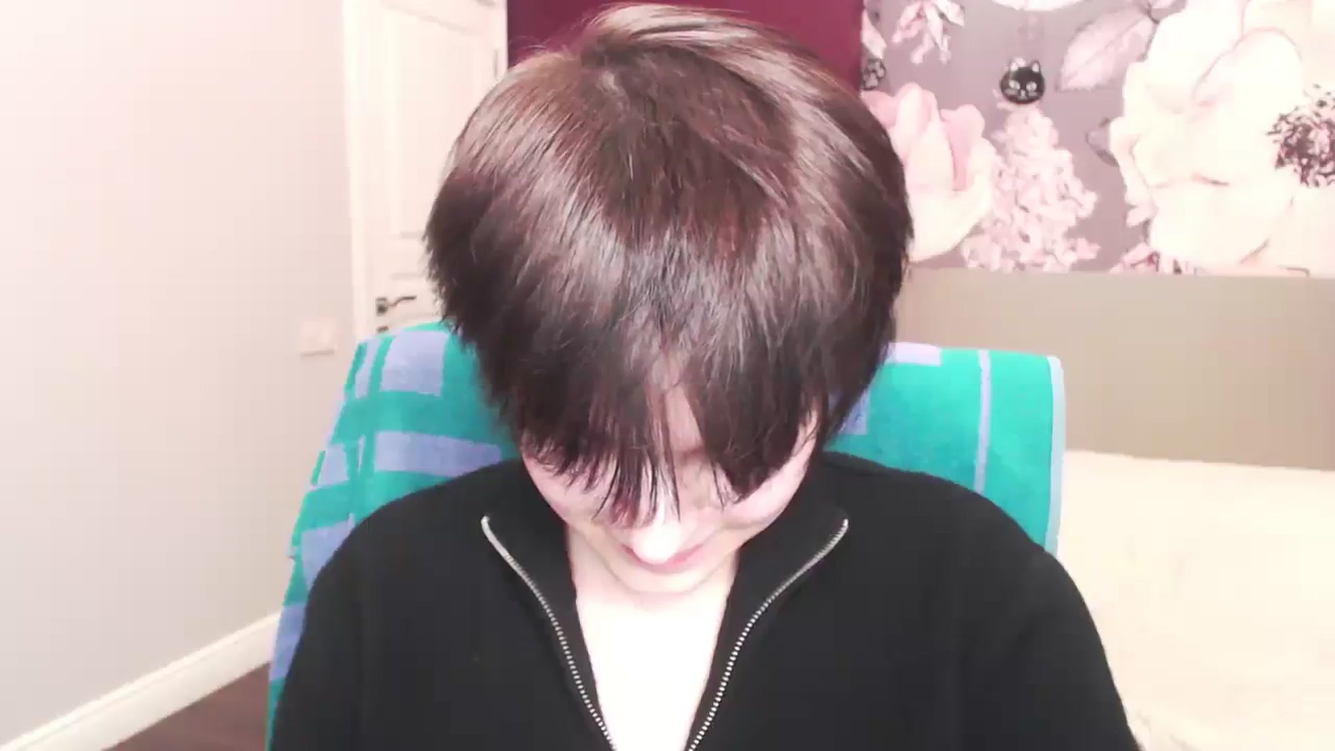 Gallery image thumbnail from EmiliaYours's myfreecams stream on, 03/25/2025, 16:01 image 8 of 20