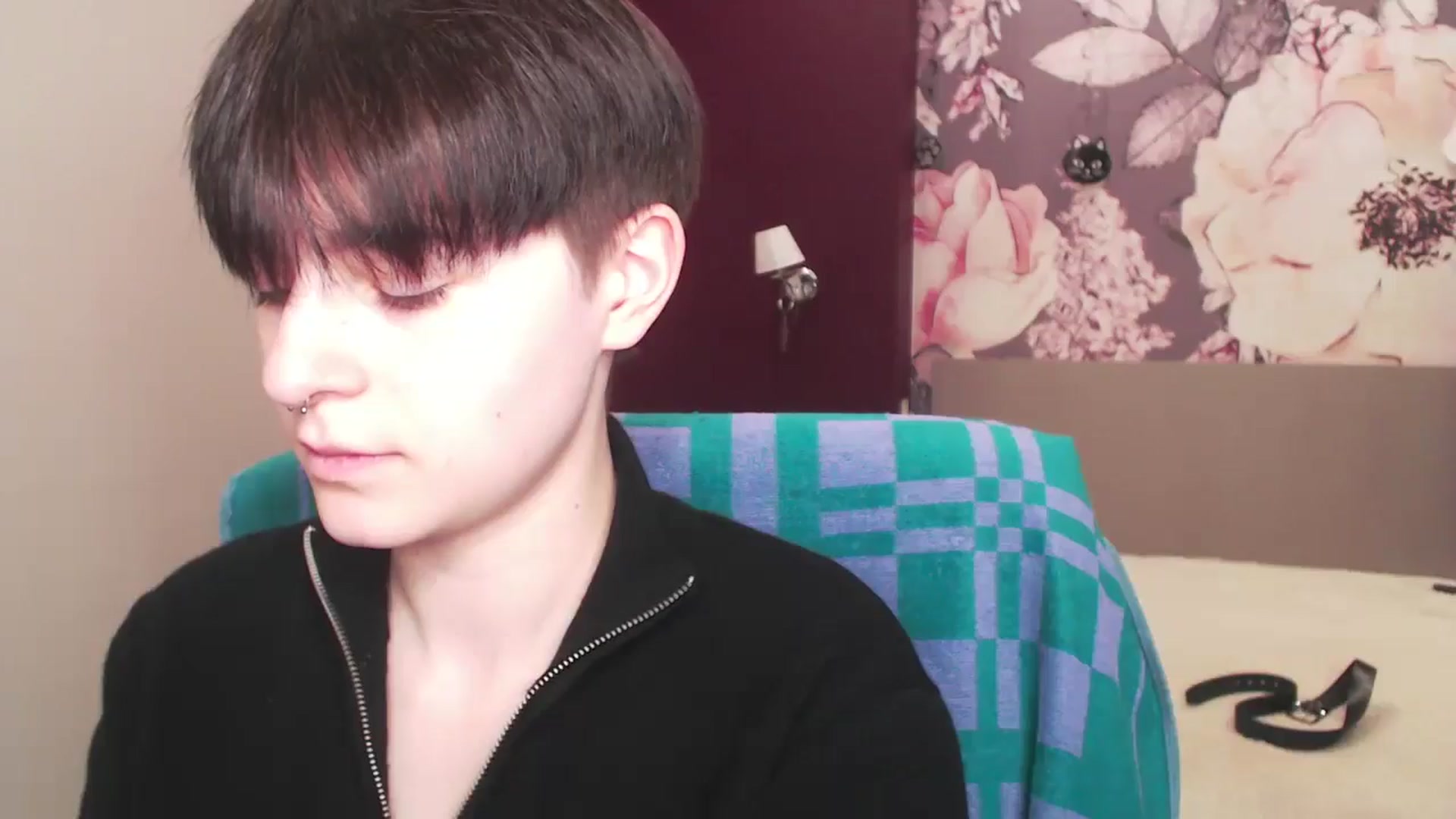 Gallery image thumbnail from EmiliaYours's myfreecams stream on, 03/25/2025, 17:49 image 10 of 20