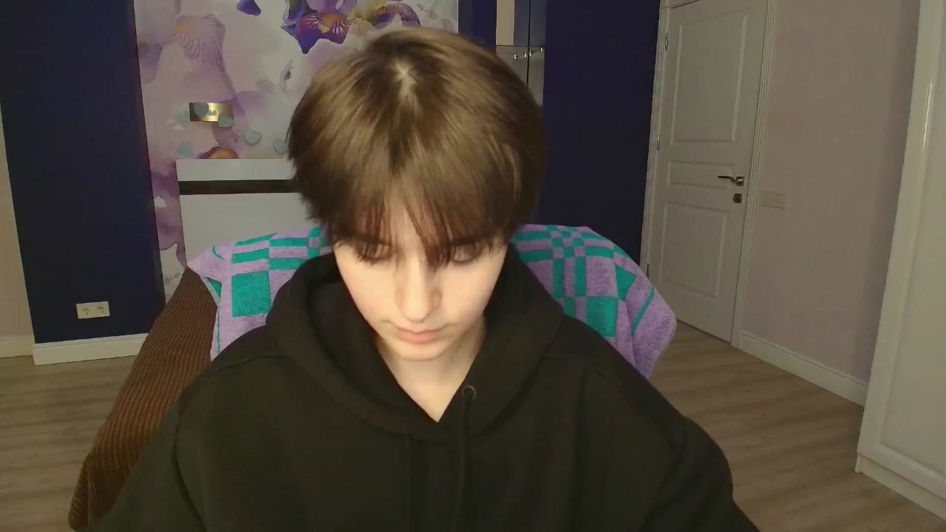 Gallery image thumbnail from EmiliaYours's myfreecams stream on, 03/29/2025, 14:43 image 16 of 20