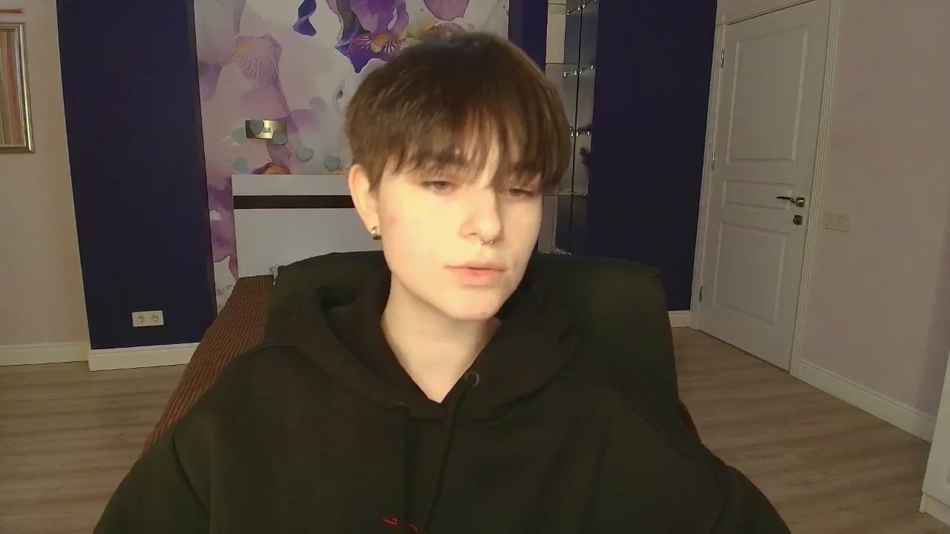 Gallery image thumbnail from EmiliaYours's myfreecams stream on, 03/29/2025, 14:43 image 8 of 20