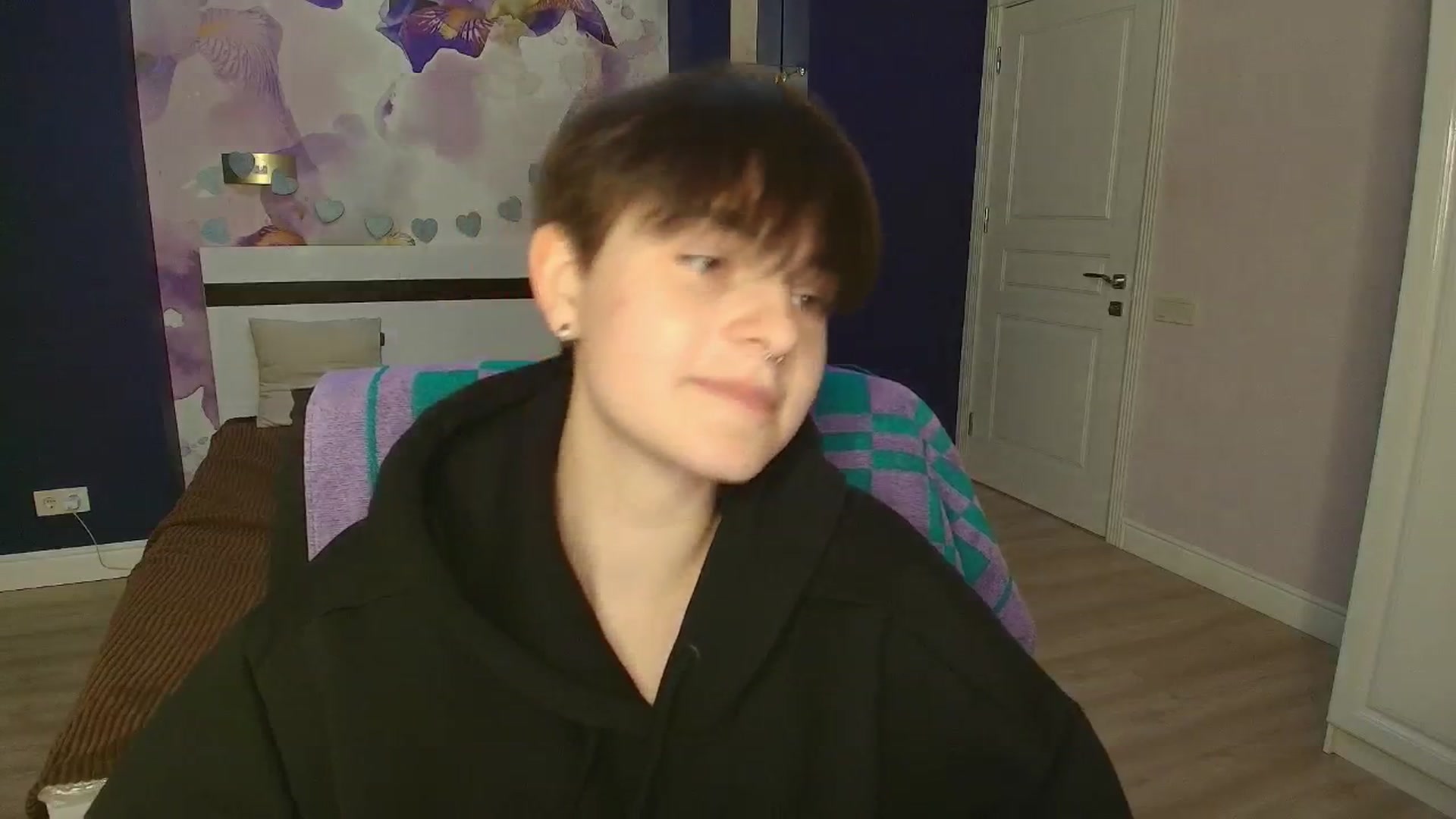 Gallery image thumbnail from EmiliaYours's myfreecams stream on, 03/29/2025, 17:22 image 4 of 20