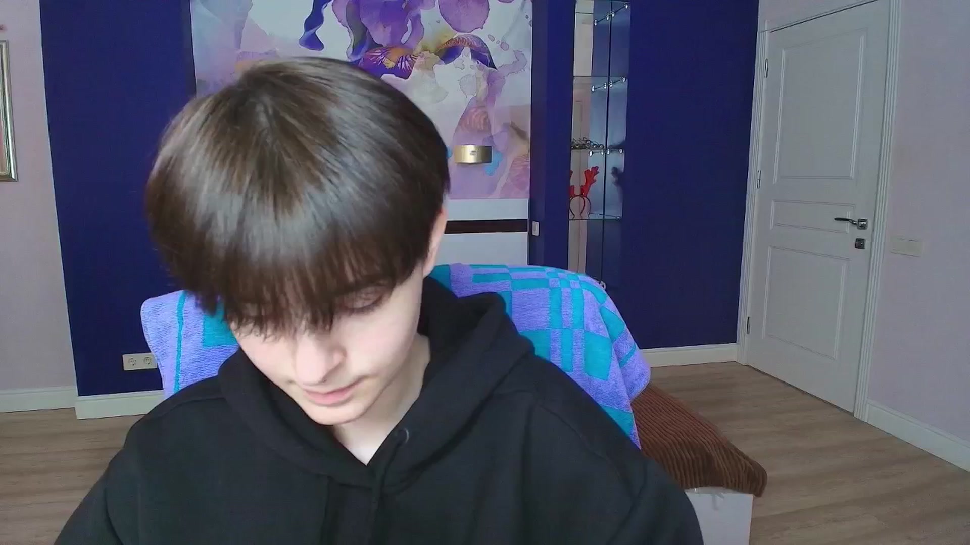 Gallery image thumbnail from EmiliaYours's myfreecams stream on, 03/30/2025, 13:35 image 3 of 20