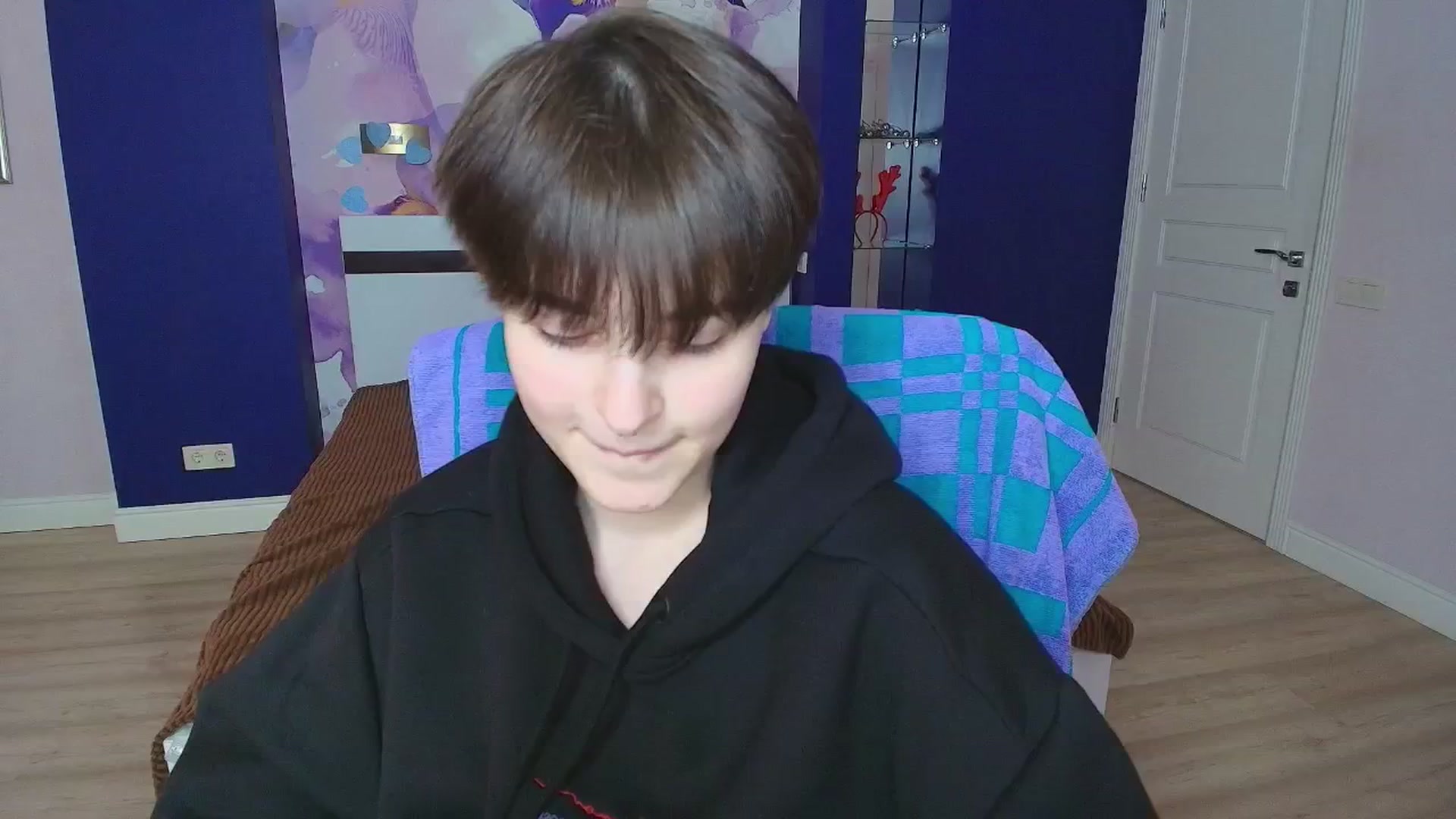 Gallery image thumbnail from EmiliaYours's myfreecams stream on, 03/30/2025, 14:12 image 5 of 20