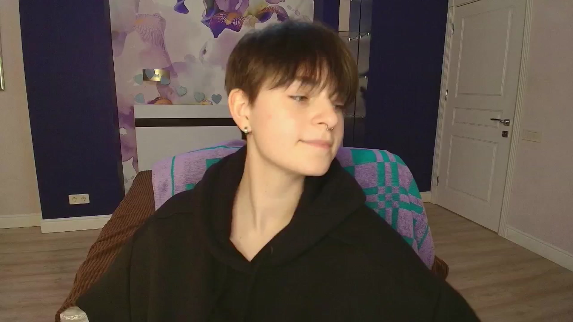 Gallery image thumbnail from EmiliaYours's myfreecams stream on, 03/30/2025, 14:12 image 18 of 20