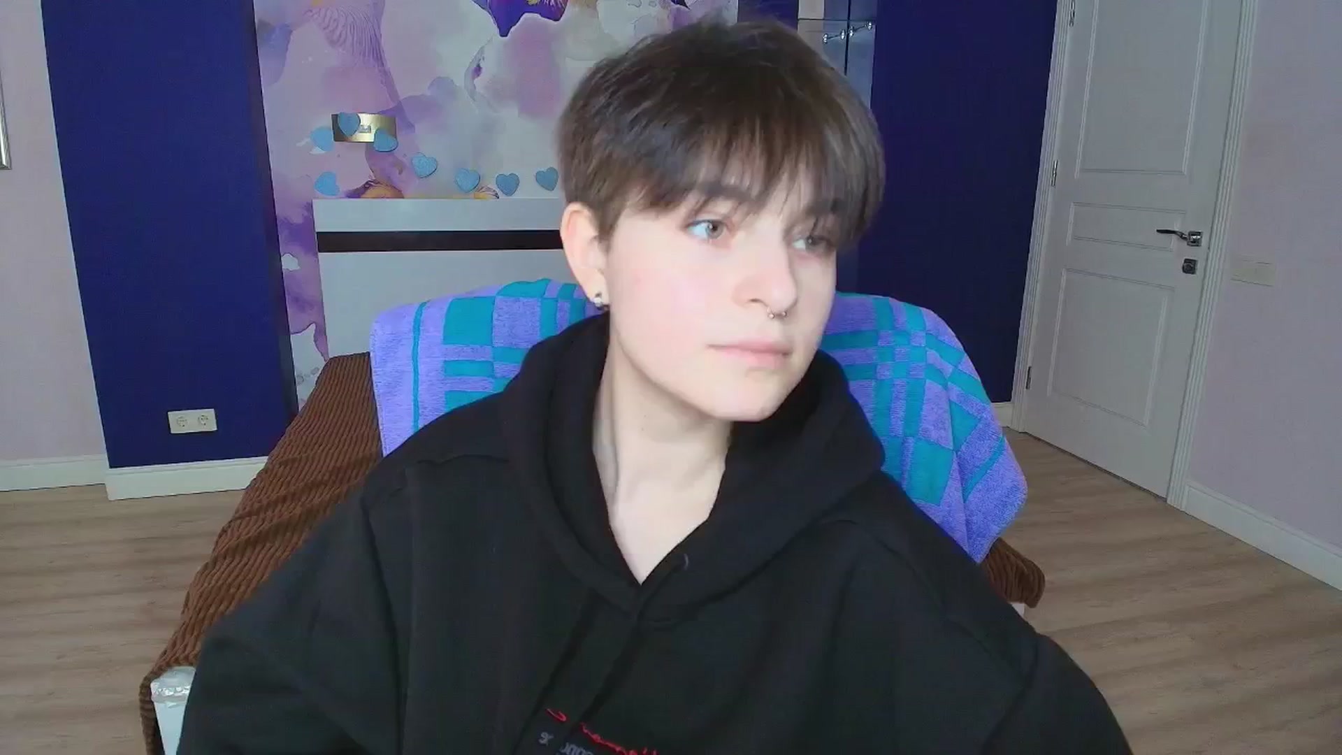 Gallery image thumbnail from EmiliaYours's myfreecams stream on, 03/30/2025, 14:12 image 6 of 20