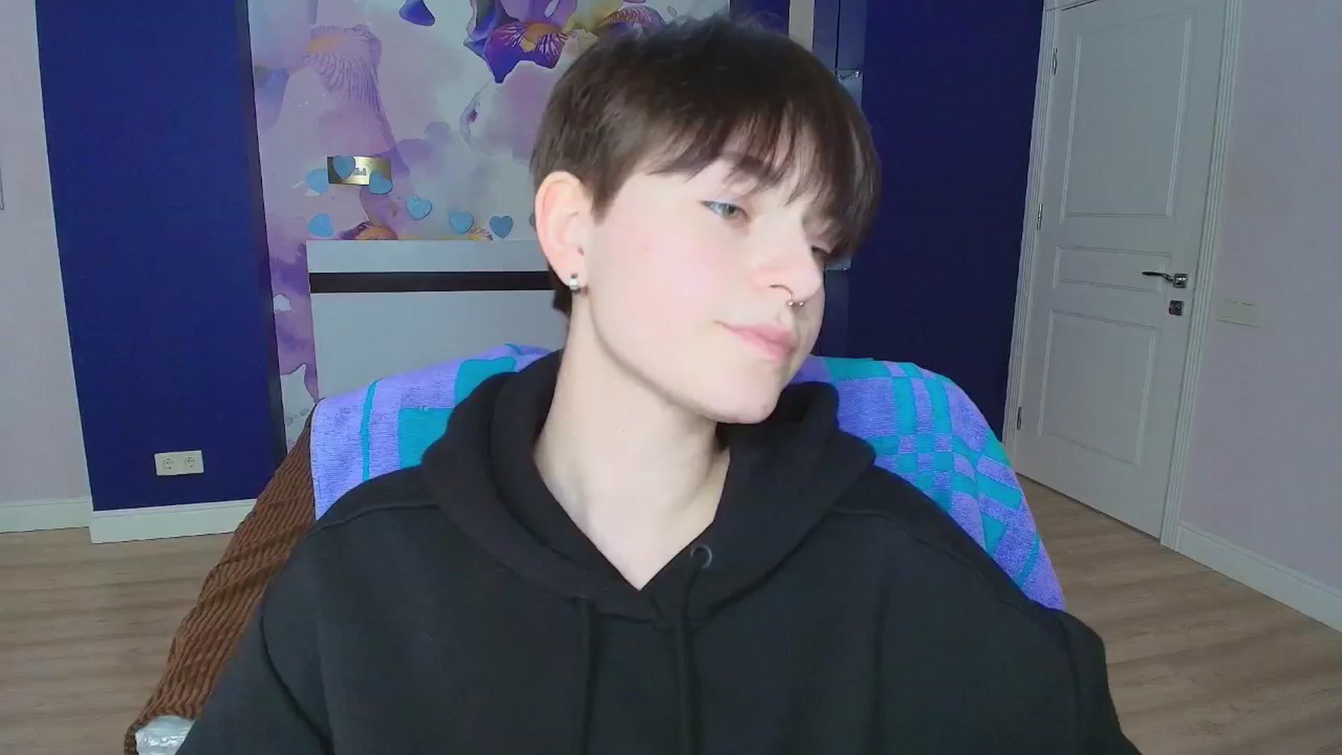 Gallery image thumbnail from EmiliaYours's myfreecams stream on, 03/30/2025, 14:12 image 14 of 20