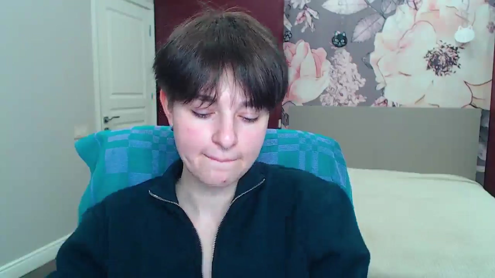Gallery image thumbnail from EmiliaYours's myfreecams stream on, 03/31/2025, 13:57 image 5 of 20