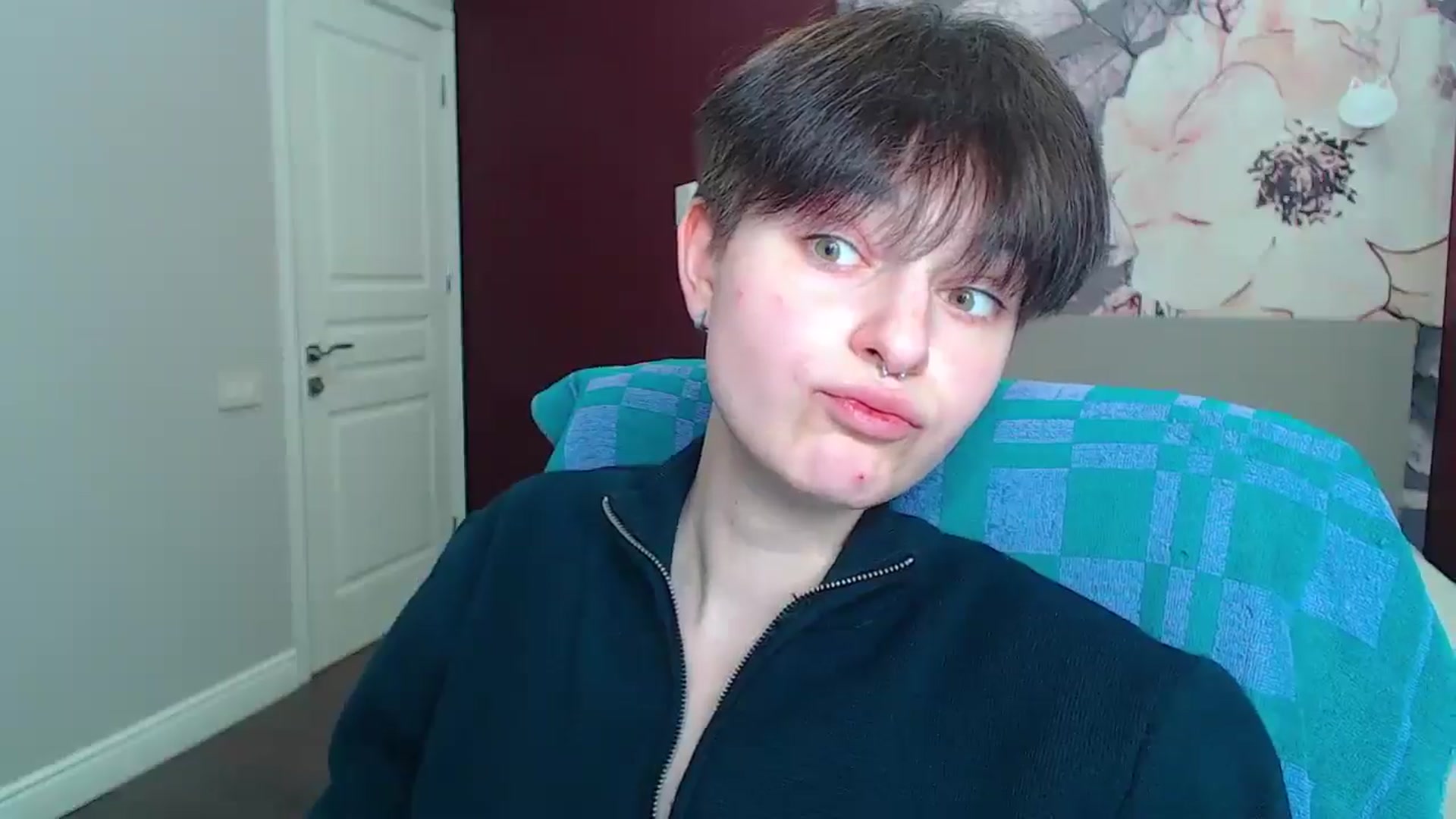 Gallery image thumbnail from EmiliaYours's myfreecams stream on, 03/31/2025, 13:57 image 4 of 20