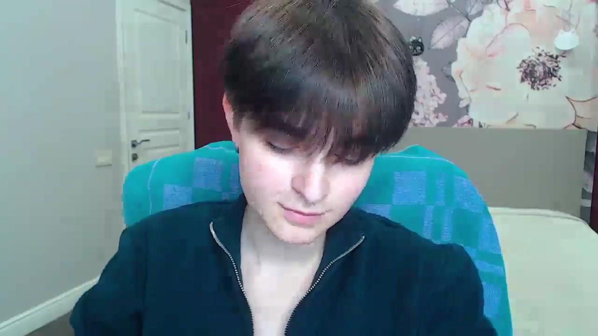 Gallery image thumbnail from EmiliaYours's myfreecams stream on, 03/31/2025, 16:57 image 2 of 20
