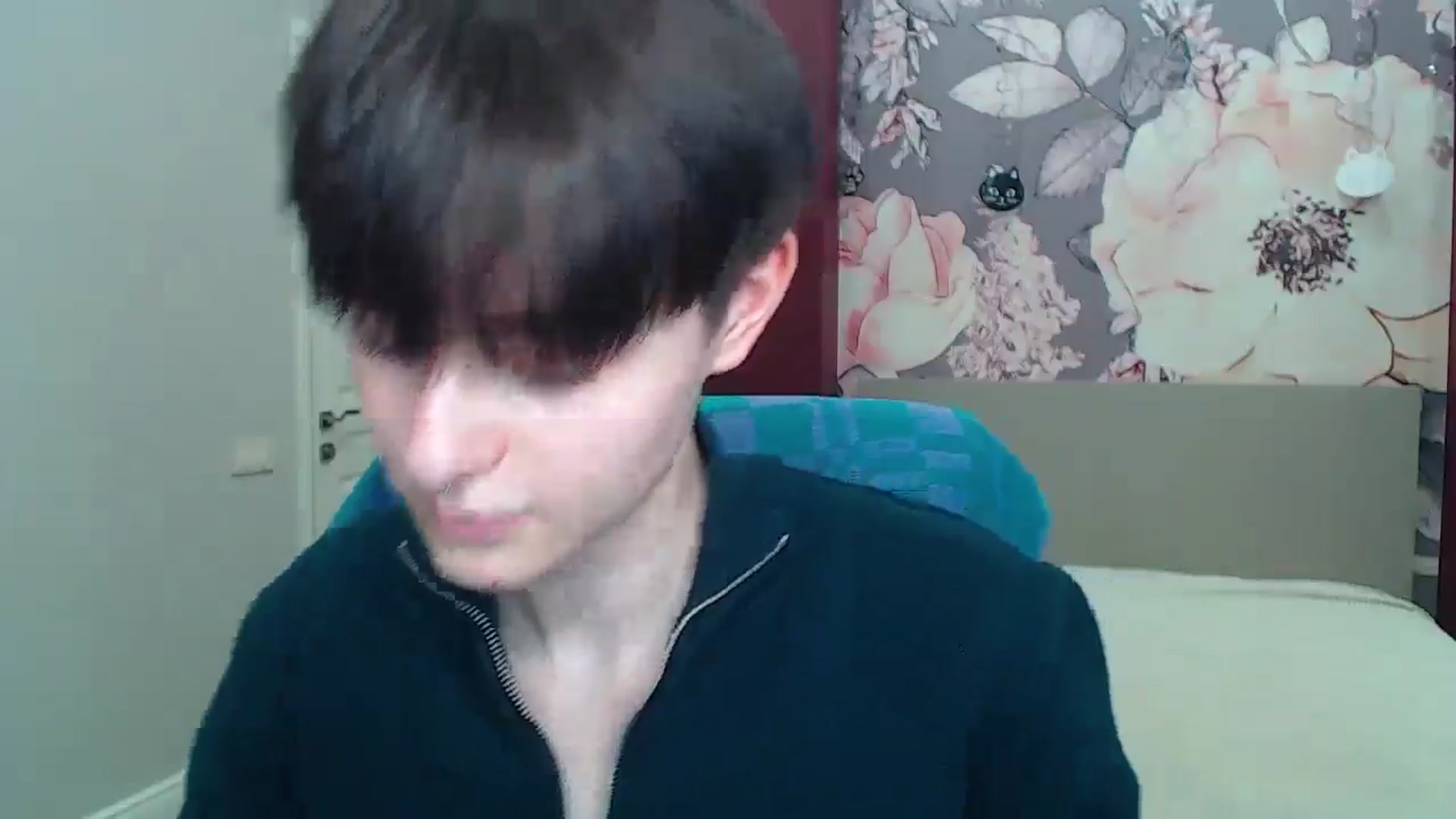 Gallery image thumbnail from EmiliaYours's myfreecams stream on, 03/31/2025, 16:57 image 15 of 20