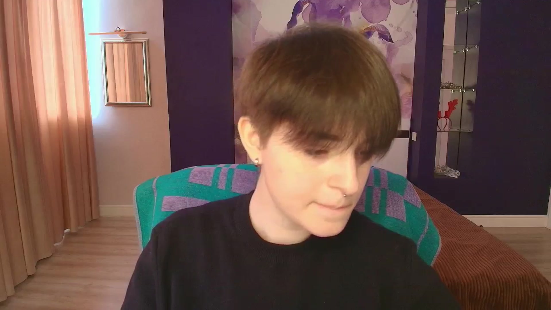 Gallery image thumbnail from EmiliaYours's myfreecams stream on, 04/04/2025, 14:24 image 15 of 20
