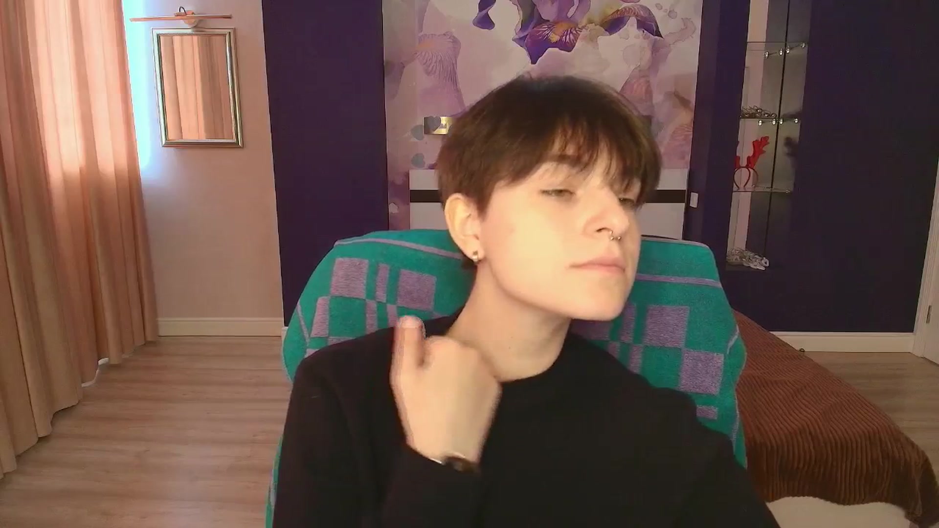 Gallery image thumbnail from EmiliaYours's myfreecams stream on, 04/04/2025, 14:24 image 4 of 20