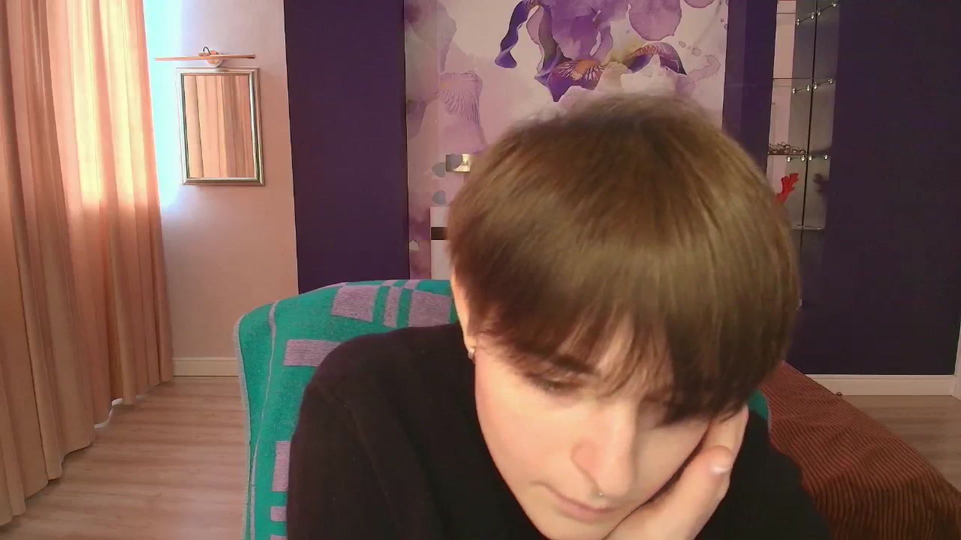 Gallery image thumbnail from EmiliaYours's myfreecams stream on, 04/04/2025, 14:24 image 16 of 20