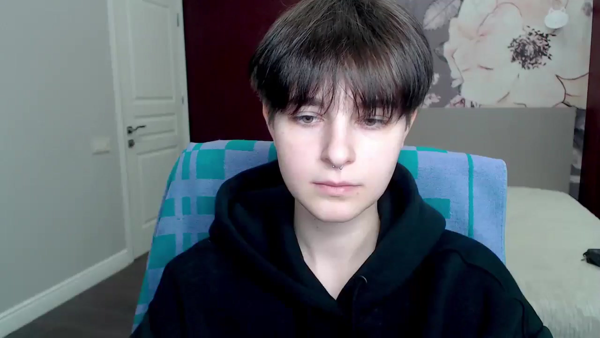 Gallery image thumbnail from EmiliaYours's myfreecams stream on, 04/06/2025, 13:56 image 16 of 20
