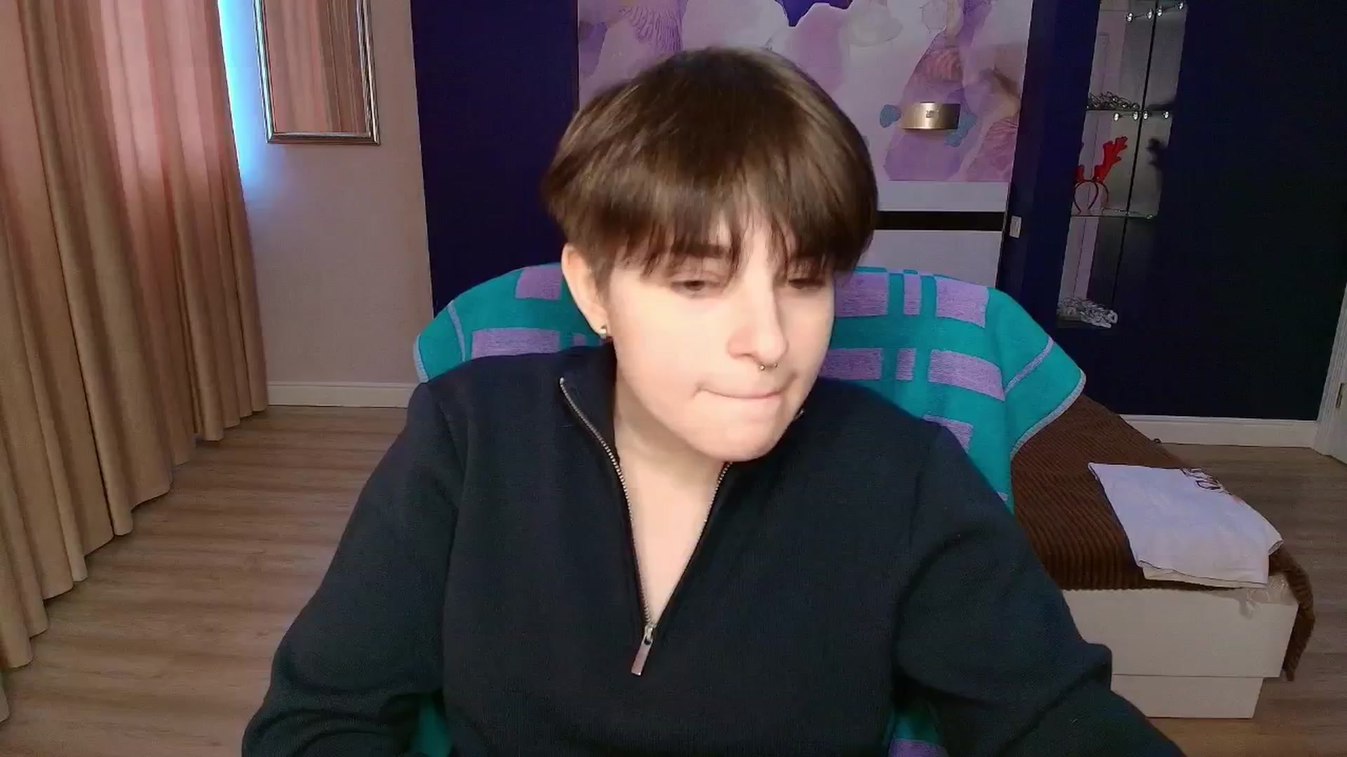 Gallery image thumbnail from EmiliaYours's myfreecams stream on, 04/07/2025, 14:19 image 15 of 20