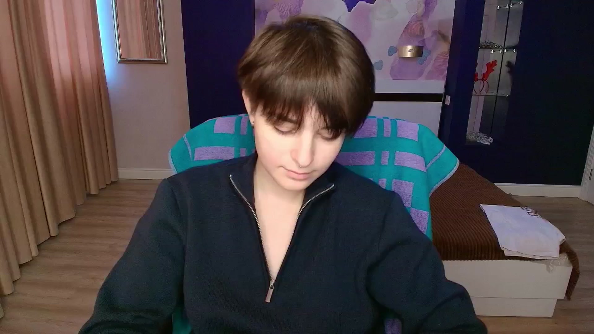 Gallery image thumbnail from EmiliaYours's myfreecams stream on, 04/07/2025, 14:19 image 17 of 20