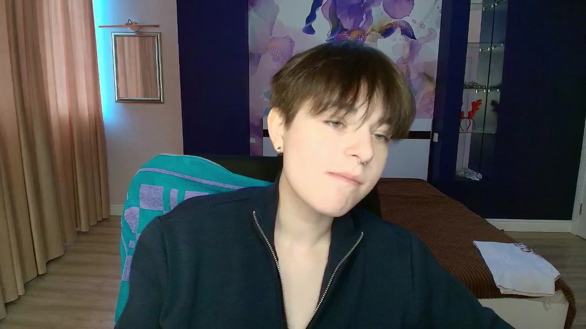 Gallery image thumbnail from EmiliaYours's myfreecams stream on, 04/07/2025, 14:19 image 6 of 20