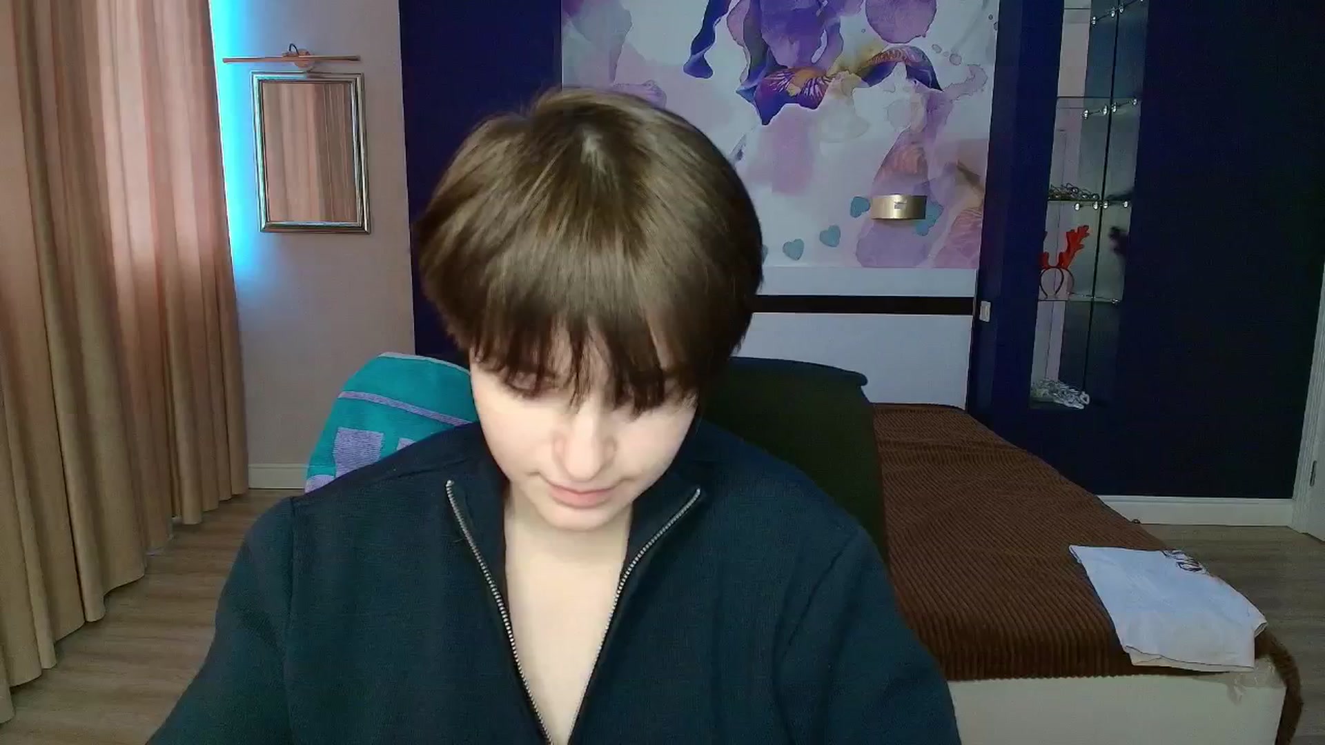 Gallery image thumbnail from EmiliaYours's myfreecams stream on, 04/07/2025, 14:19 image 8 of 20
