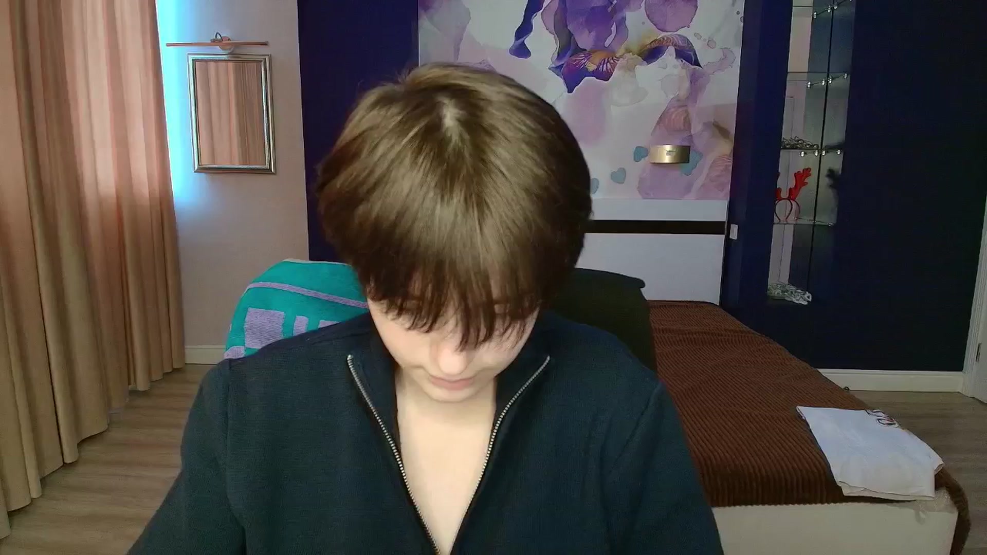 Gallery image thumbnail from EmiliaYours's myfreecams stream on, 04/07/2025, 14:19 image 4 of 20