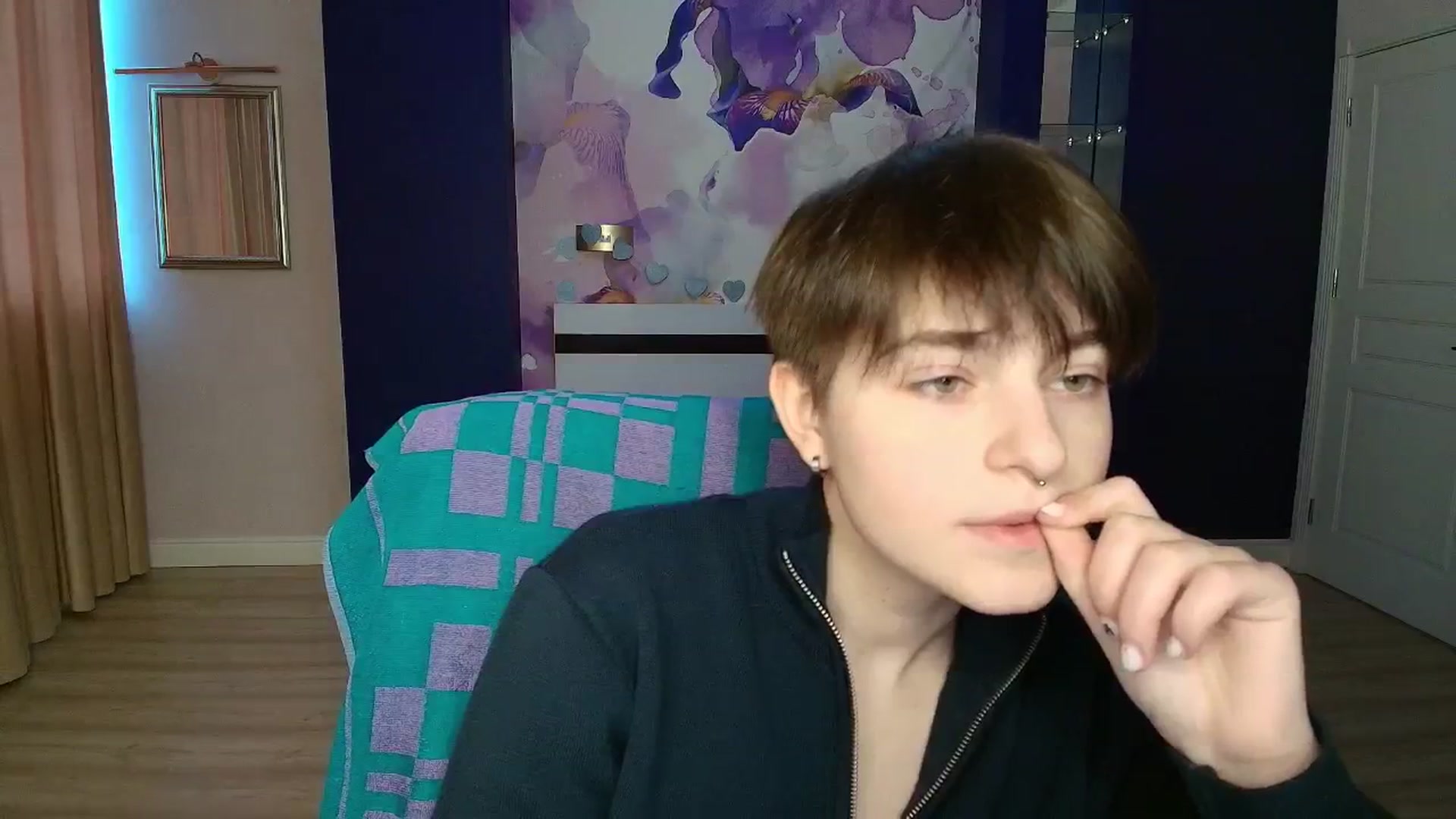 Gallery image thumbnail from EmiliaYours's myfreecams stream on, 04/07/2025, 15:48 image 12 of 20