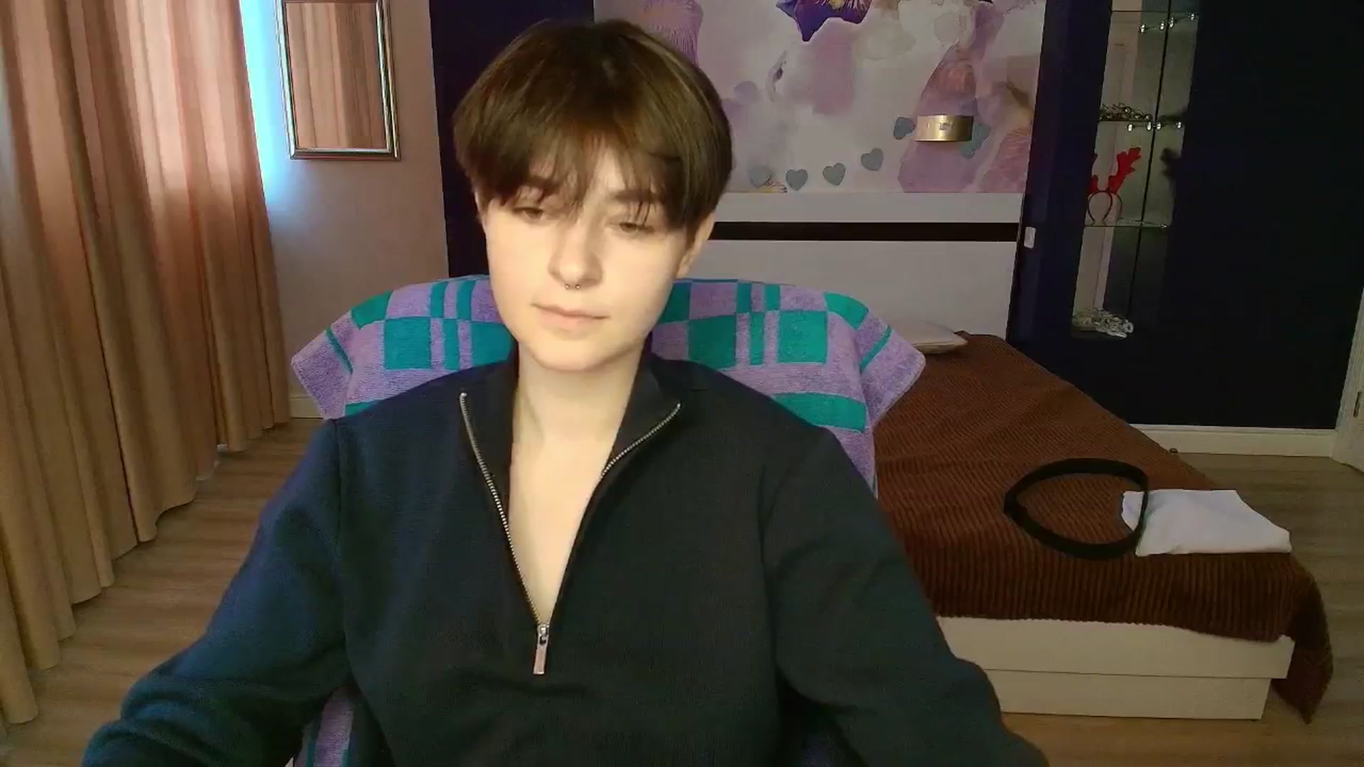 Gallery image thumbnail from EmiliaYours's myfreecams stream on, 04/08/2025, 13:52 image 12 of 20