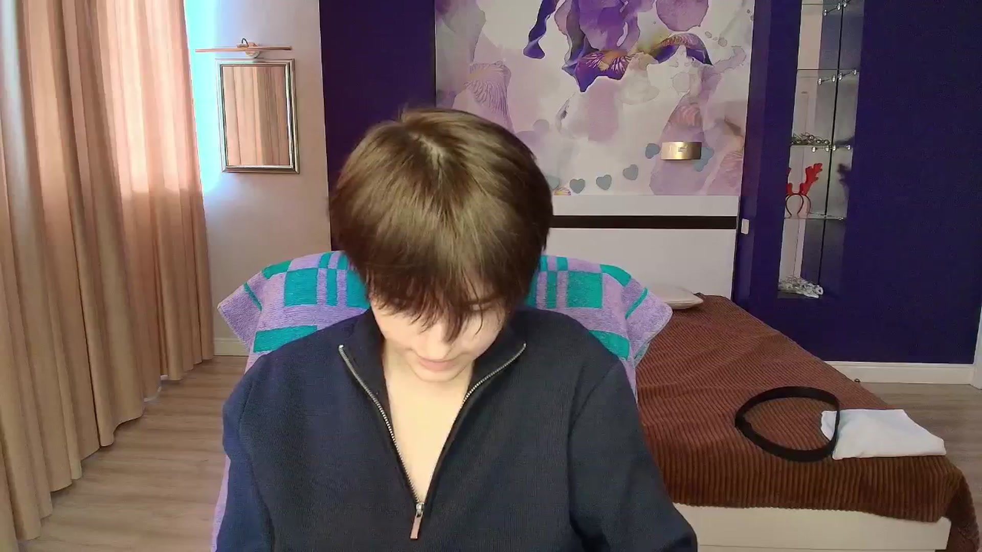 Gallery image thumbnail from EmiliaYours's myfreecams stream on, 04/08/2025, 13:52 image 5 of 20