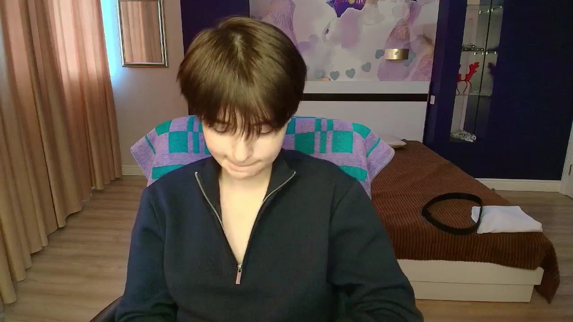 Gallery image thumbnail from EmiliaYours's myfreecams stream on, 04/08/2025, 13:52 image 14 of 20