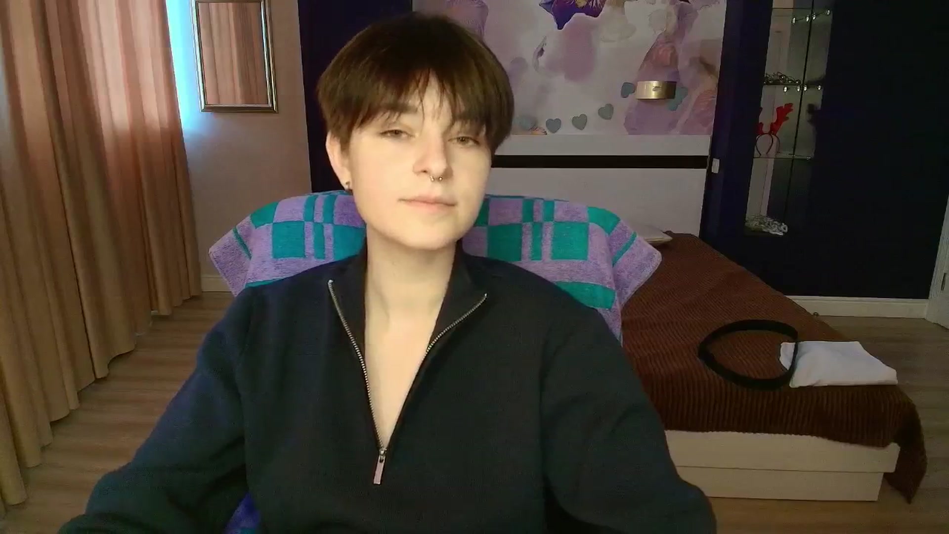 Gallery image thumbnail from EmiliaYours's myfreecams stream on, 04/08/2025, 13:52 image 16 of 20