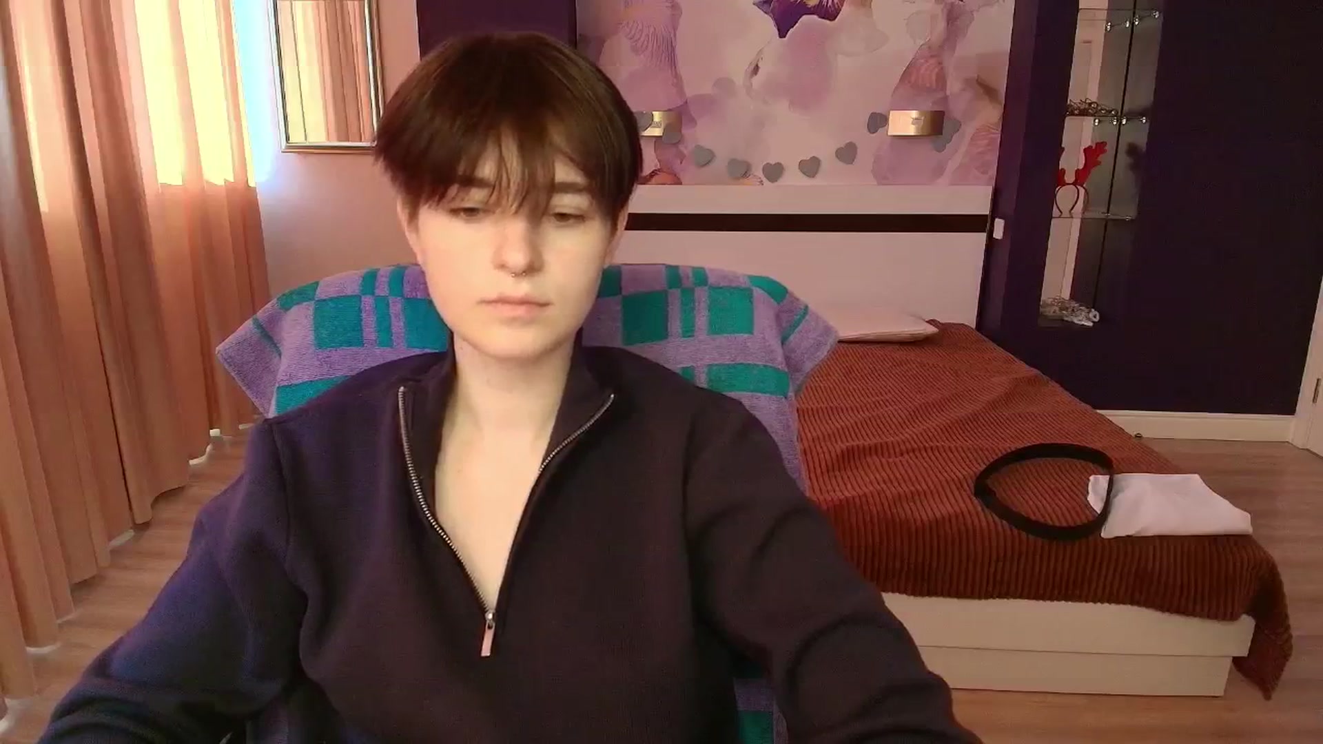 Gallery image thumbnail from EmiliaYours's myfreecams stream on, 04/08/2025, 13:52 image 8 of 20