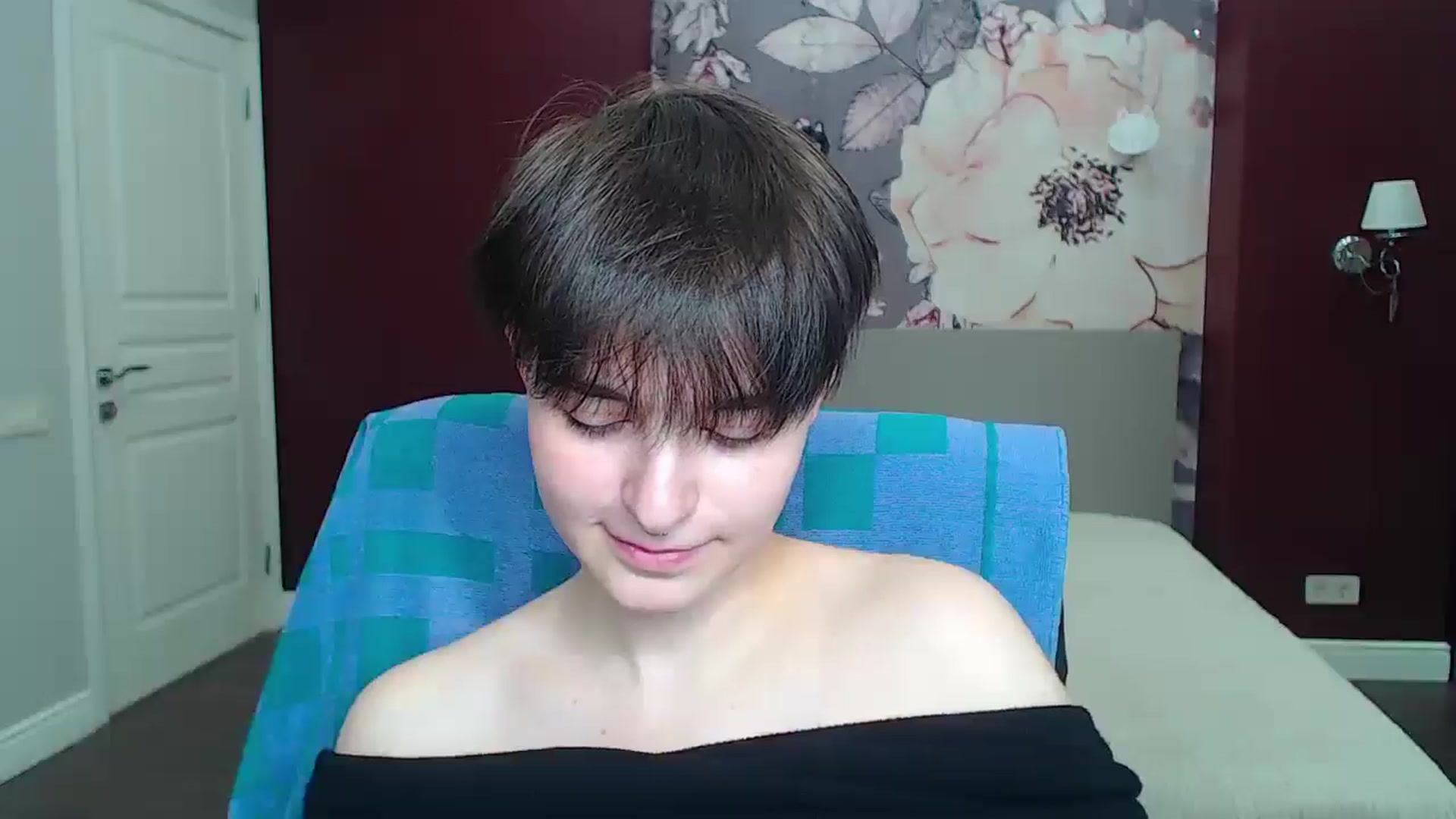 Gallery image thumbnail from EmiliaYours's myfreecams stream on, 04/18/2025, 15:58 image 19 of 20