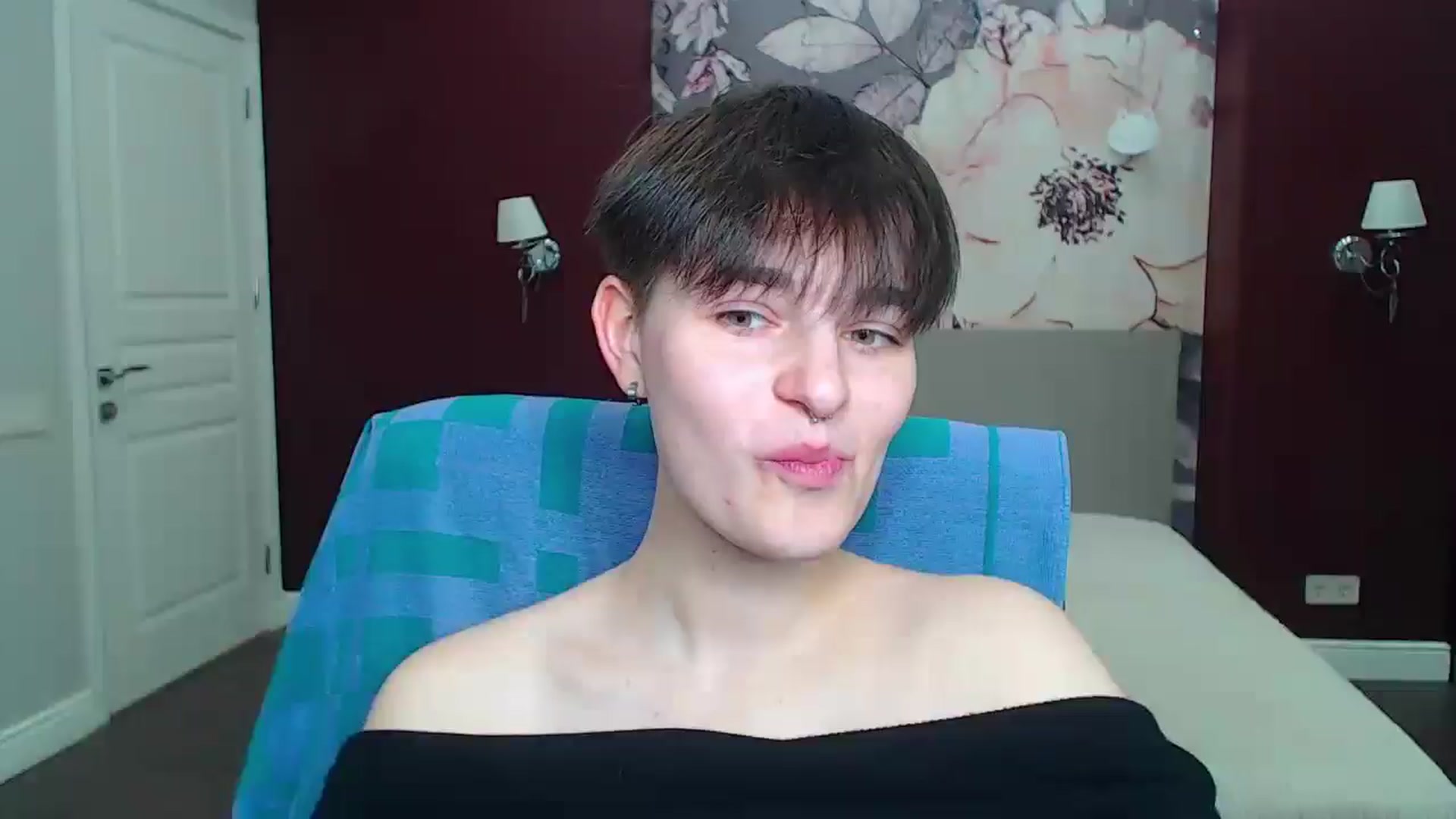 Gallery image thumbnail from EmiliaYours's myfreecams stream on, 04/18/2025, 15:58 image 20 of 20