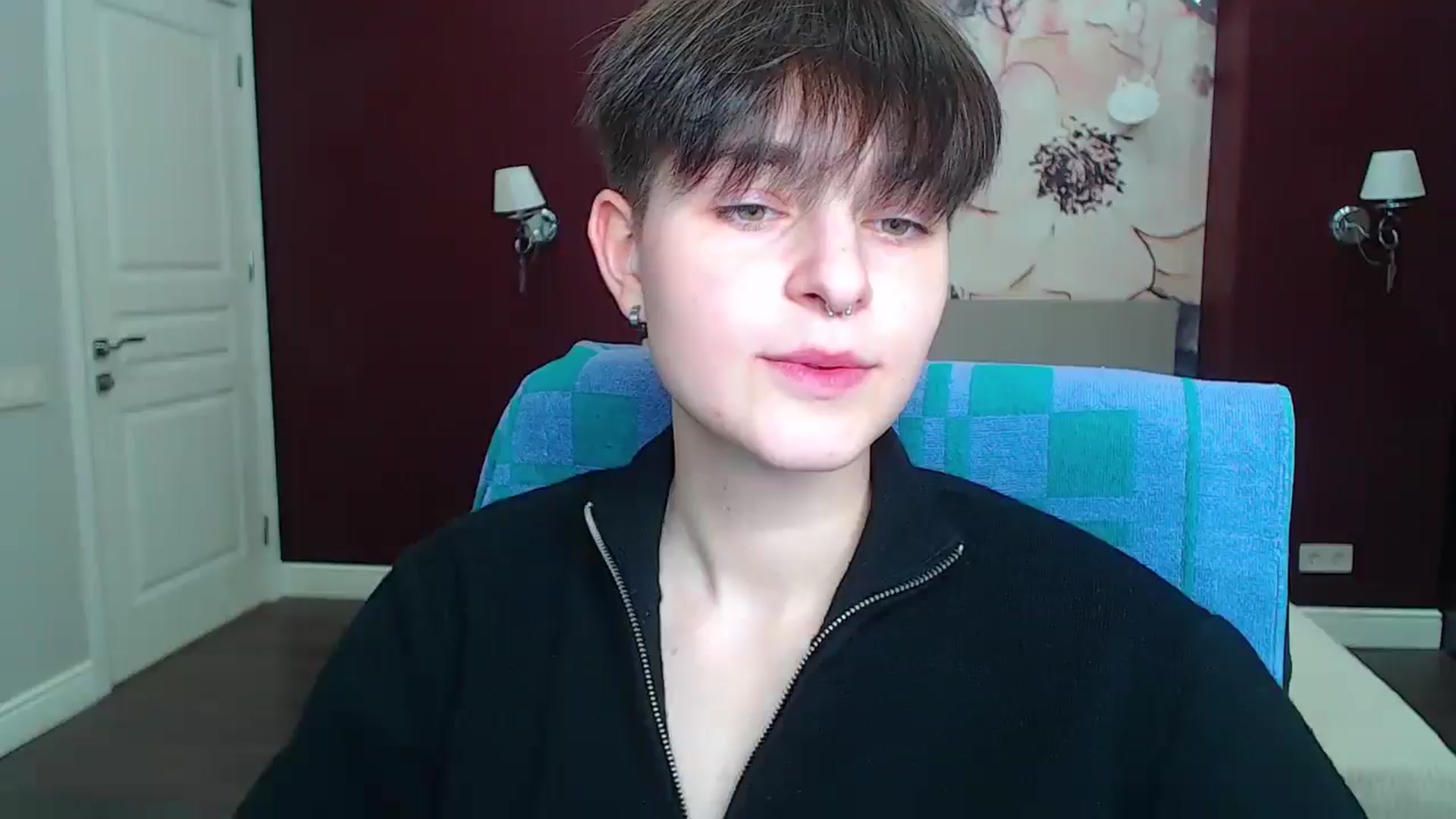 Gallery image thumbnail from EmiliaYours's myfreecams stream on, 04/18/2025, 16:26 image 1 of 20