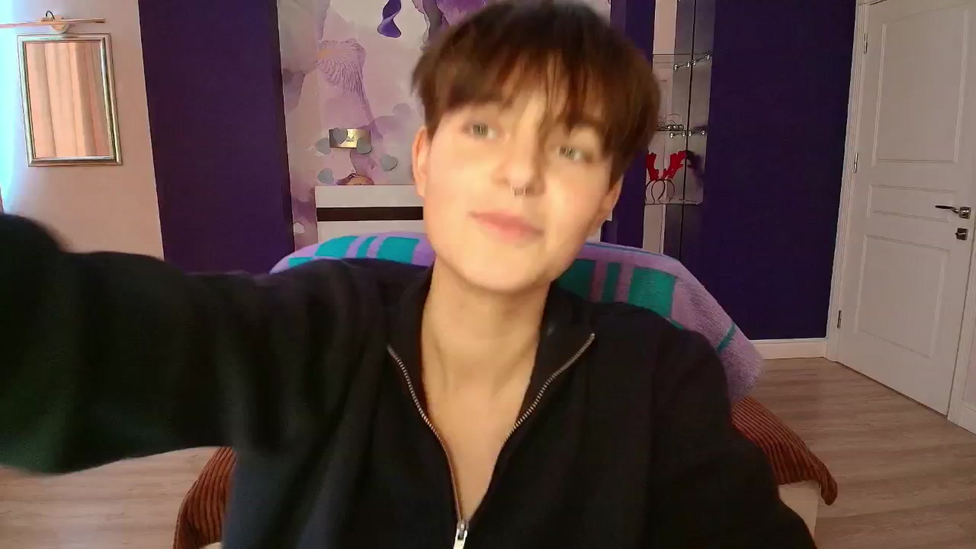 Gallery image thumbnail from EmiliaYours's myfreecams stream on, 04/26/2025, 09:47 image 6 of 20