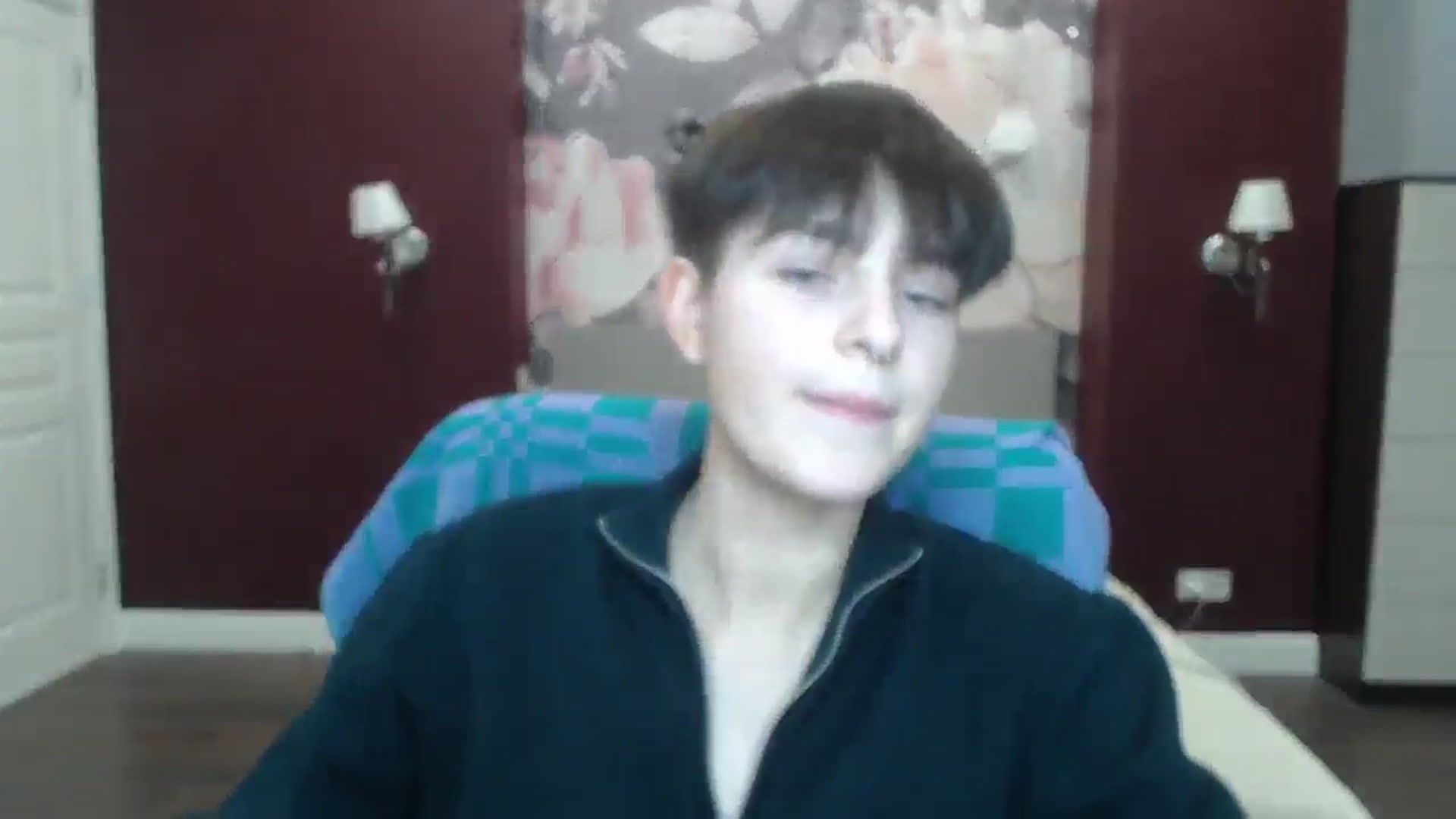 Gallery image thumbnail from EmiliaYours's myfreecams stream on, 04/28/2025, 17:11 image 7 of 20