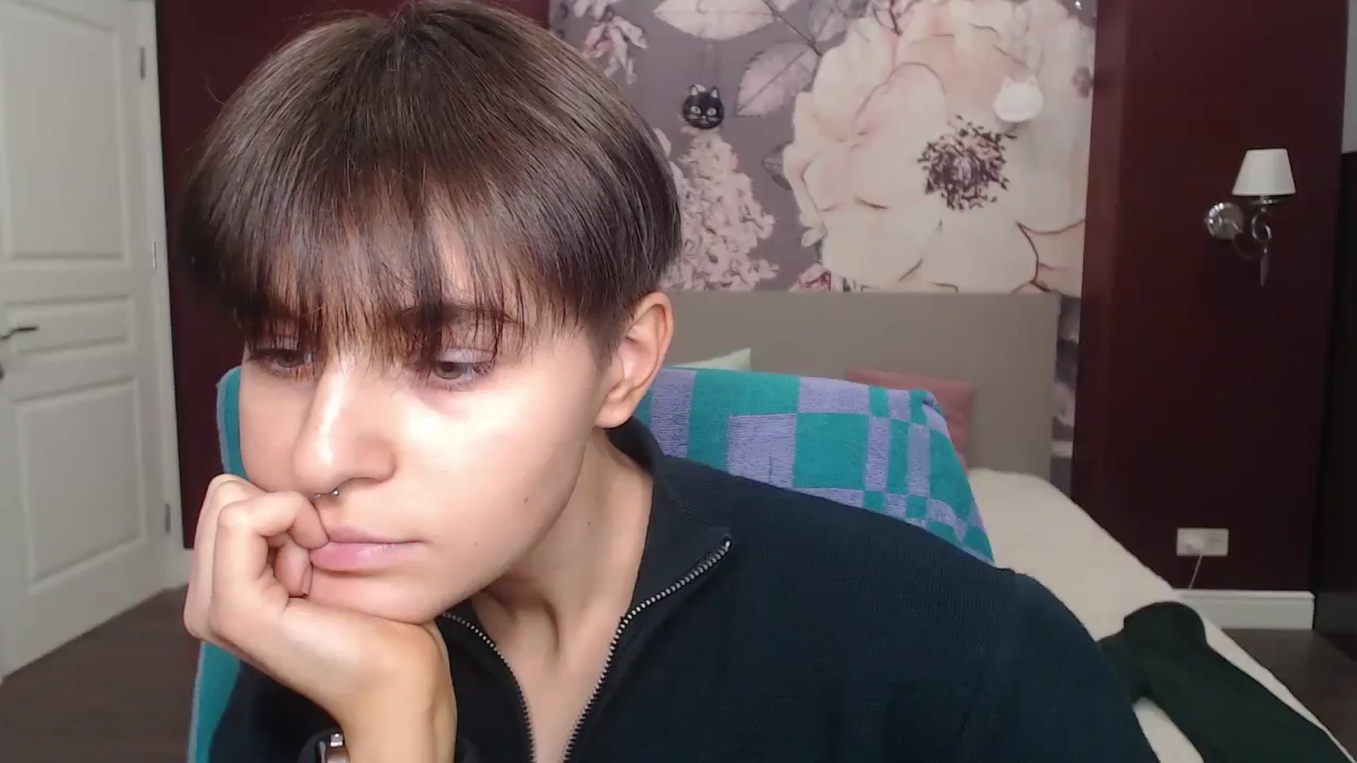 Gallery image thumbnail from EmiliaYours's myfreecams stream on, 04/29/2025, 16:35 image 20 of 20