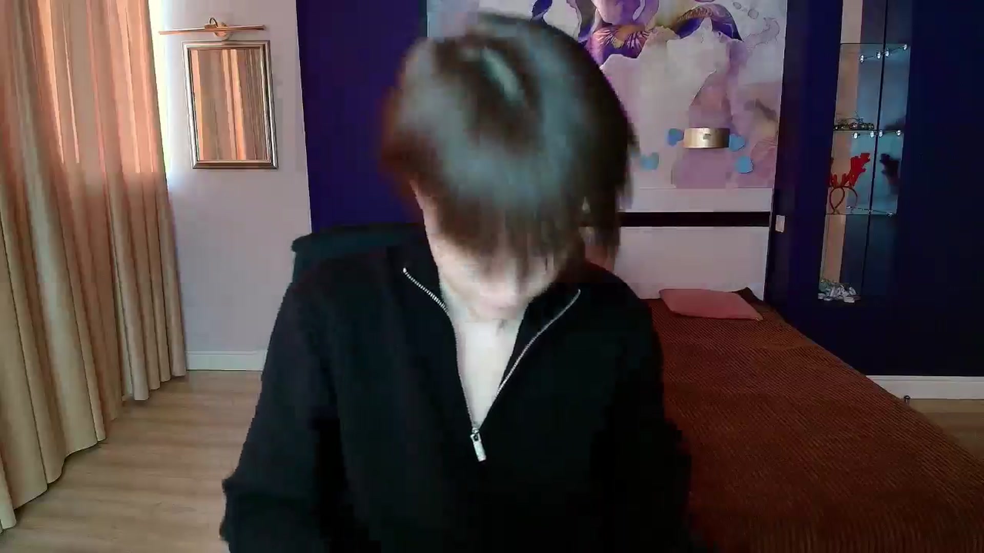 Gallery image thumbnail from EmiliaYours's myfreecams stream on, 05/10/2025, 16:59 image 10 of 20