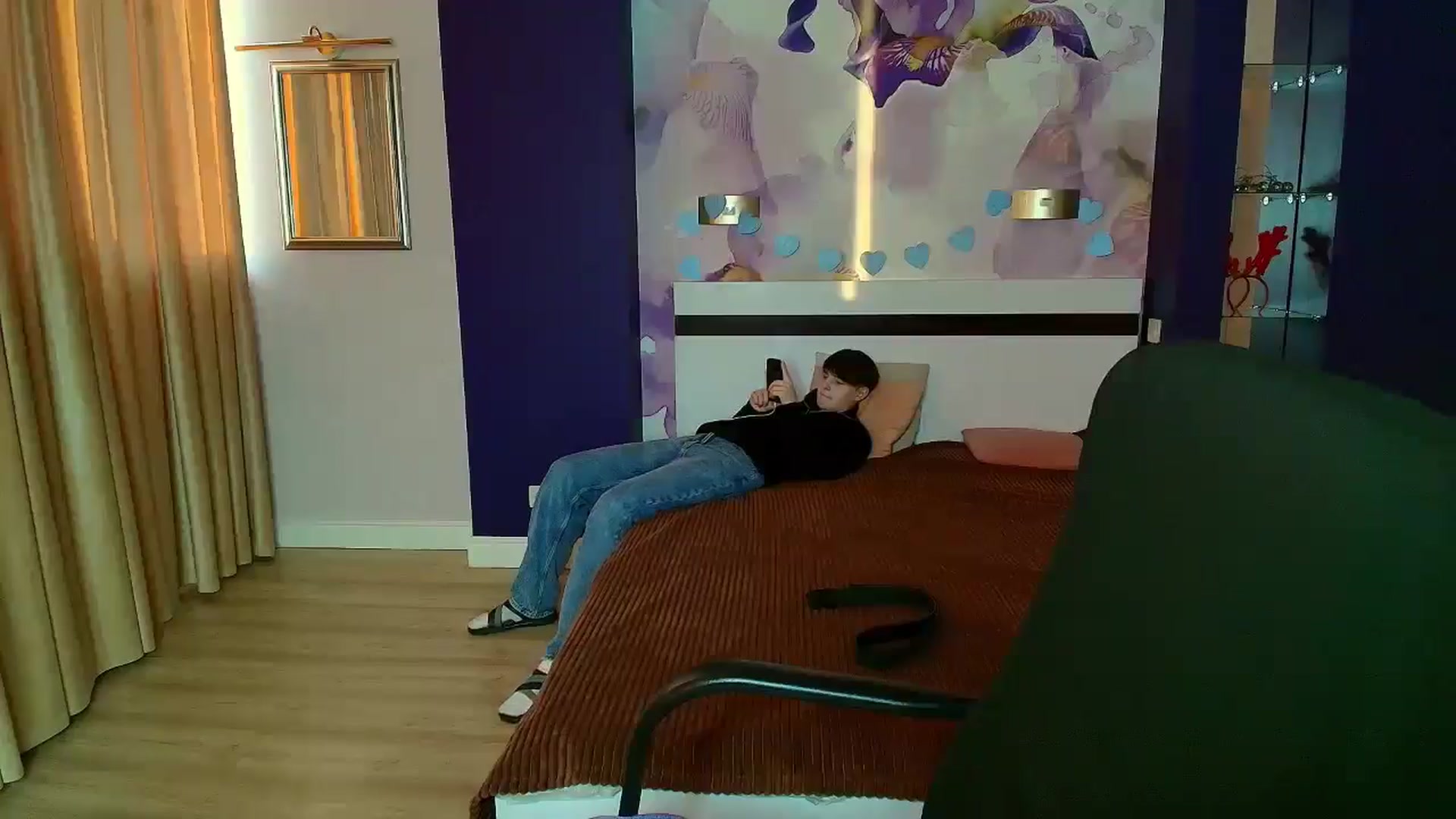 Gallery image thumbnail from EmiliaYours's myfreecams stream on, 05/10/2025, 16:59 image 14 of 20