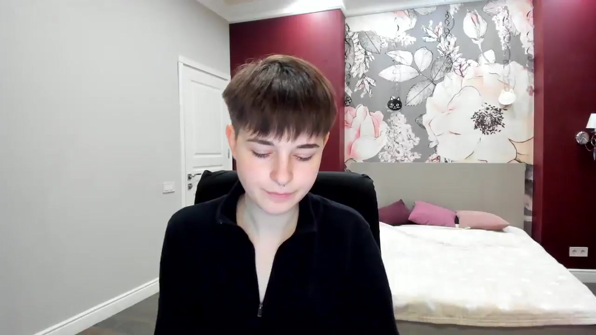 Gallery image thumbnail from EmiliaYours's myfreecams stream on, 05/26/2025, 15:09 image 11 of 20