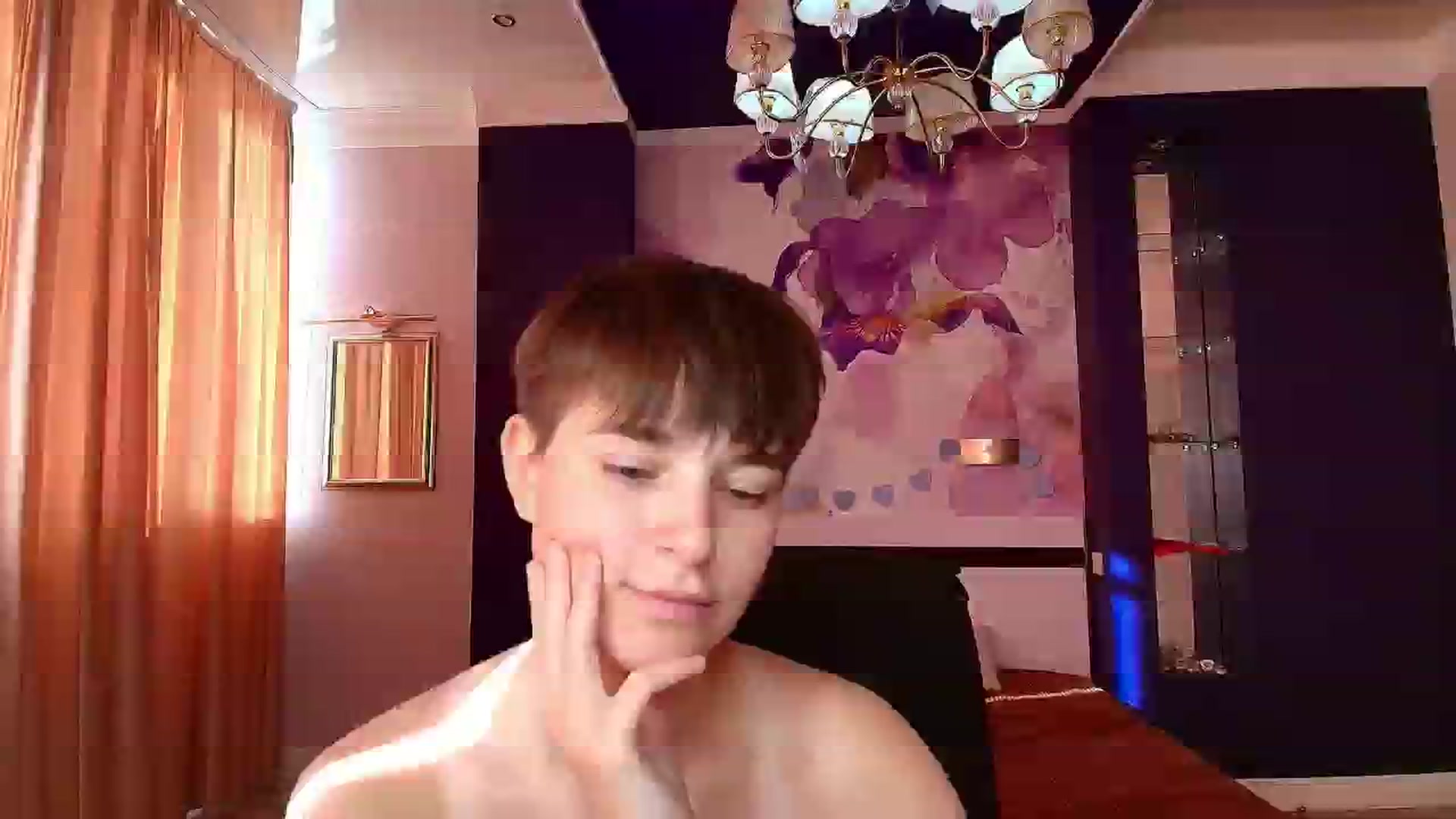 Gallery image thumbnail from EmiliaYours's myfreecams stream on, 06/16/2025, 15:32 image 9 of 20