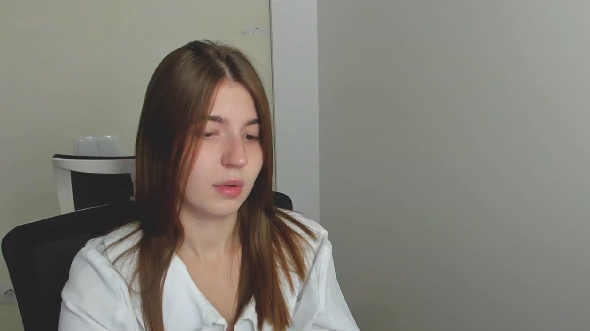 Gallery image thumbnail from Emilia_cherry's myfreecams stream on, 07/24/2024, 07:56 image 15 of 20