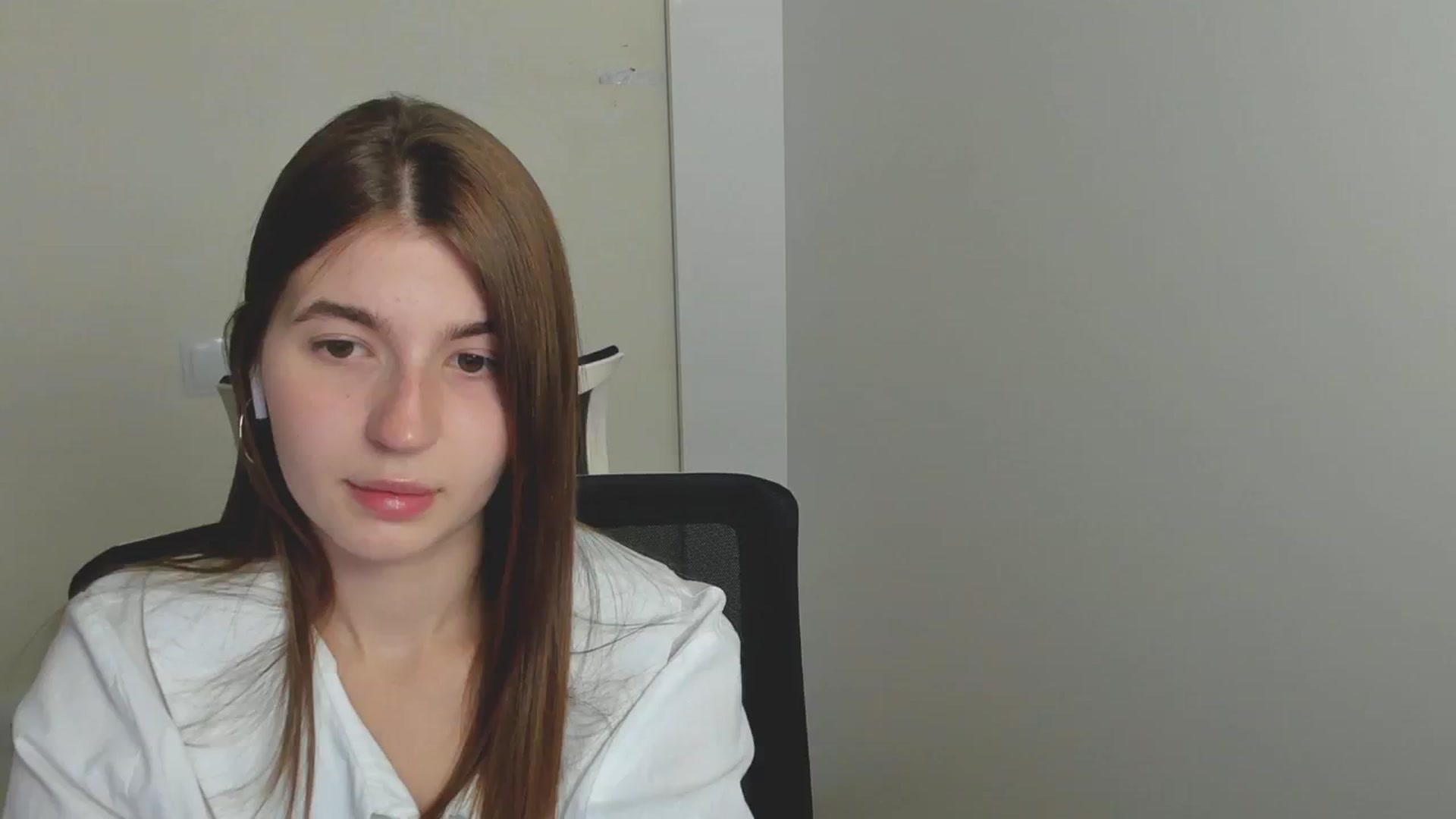 Gallery image thumbnail from Emilia_cherry's myfreecams stream on, 07/24/2024, 07:56 image 5 of 20