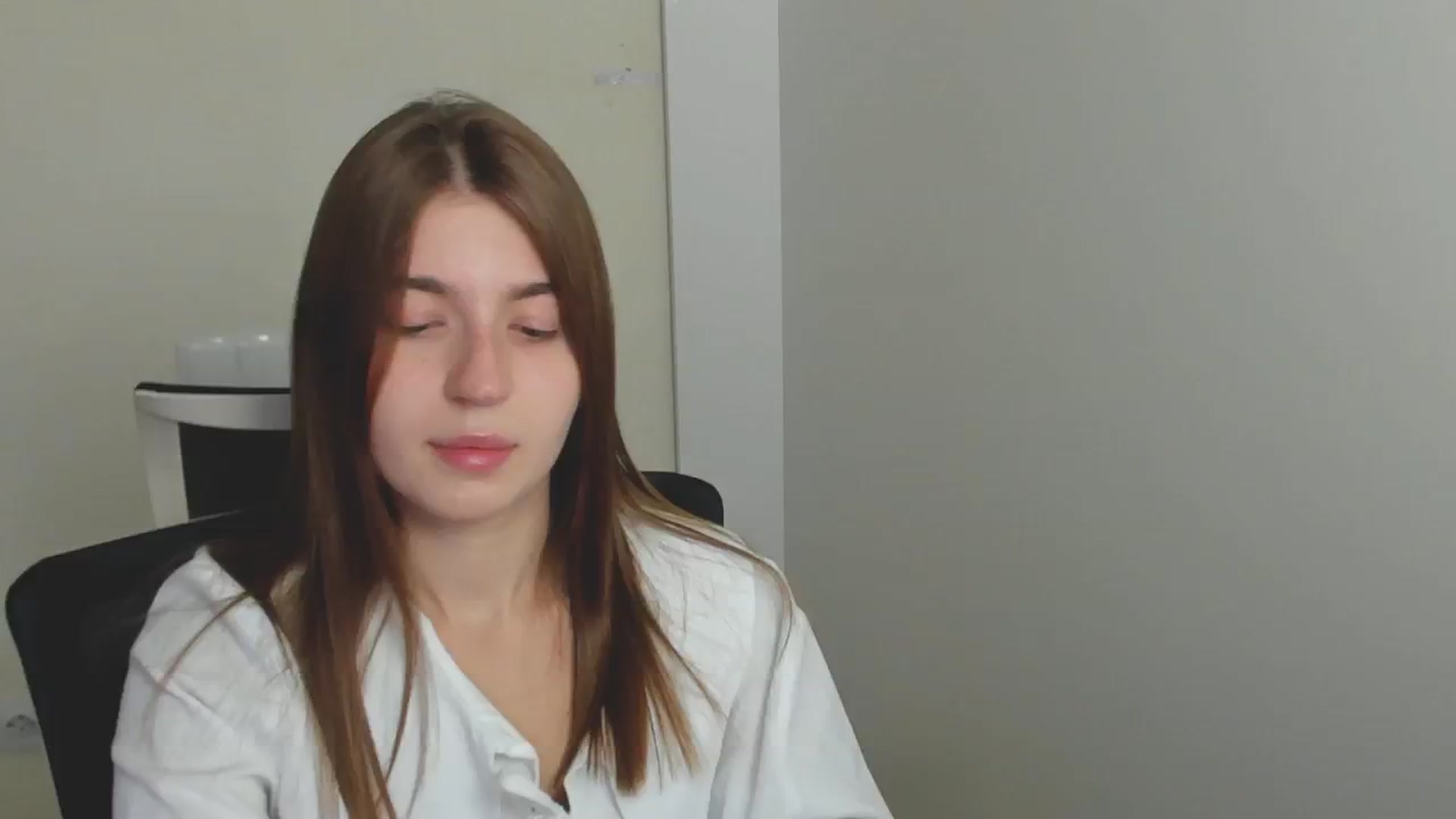 Gallery image thumbnail from Emilia_cherry's myfreecams stream on, 07/24/2024, 07:56 image 13 of 20