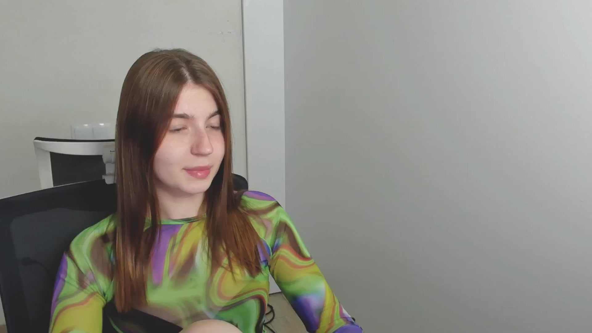 Gallery image thumbnail from Emilia_cherry's myfreecams stream on, 07/25/2024, 07:58 image 9 of 20