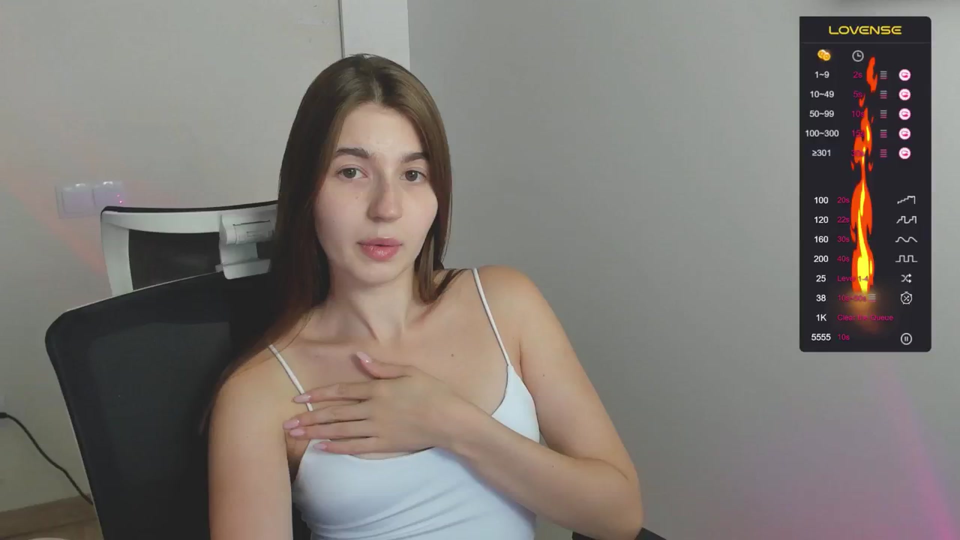 Gallery image thumbnail from Emilia_cherry's myfreecams stream on, 07/29/2024, 10:35 image 16 of 20